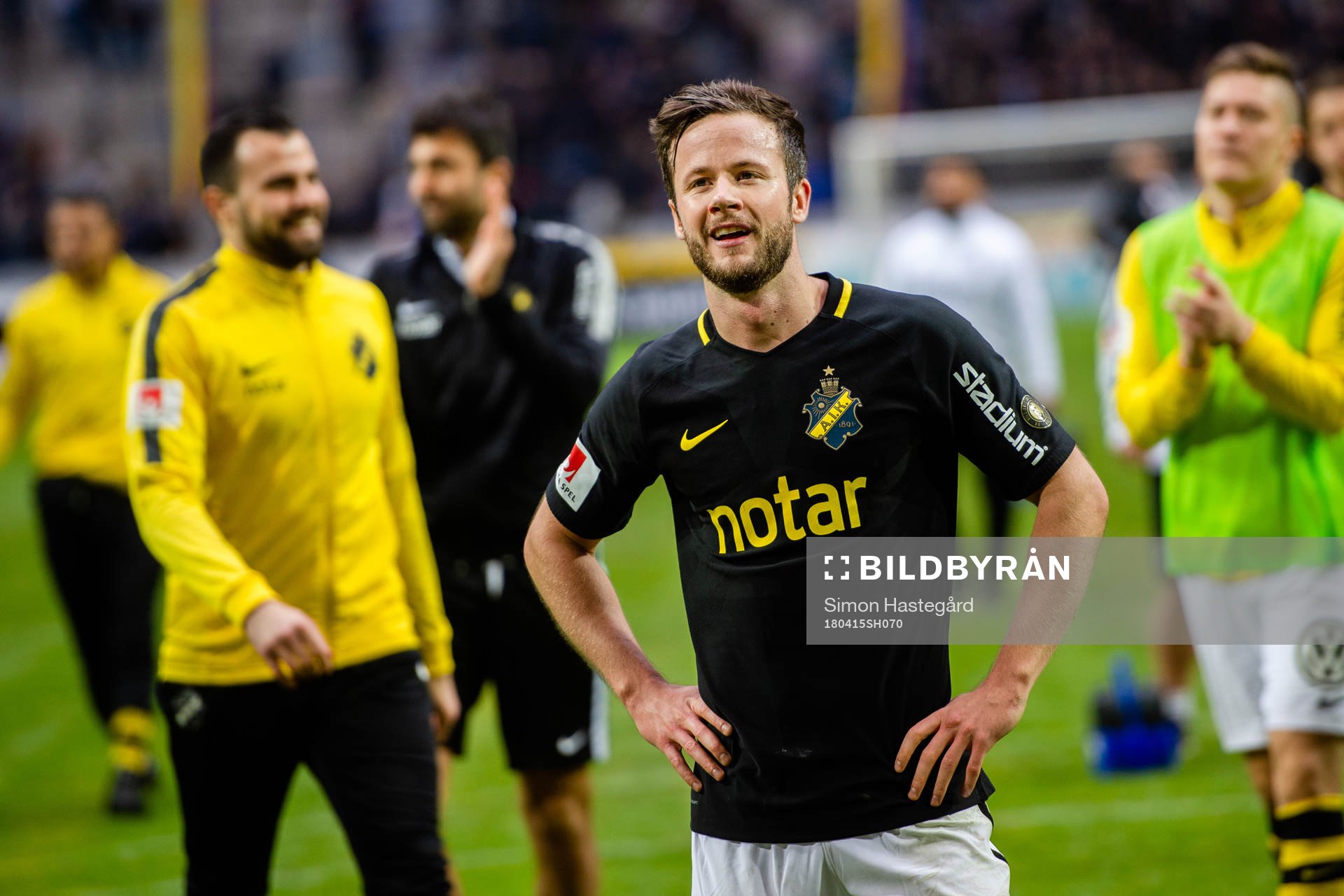 s Robert Lundström jublar