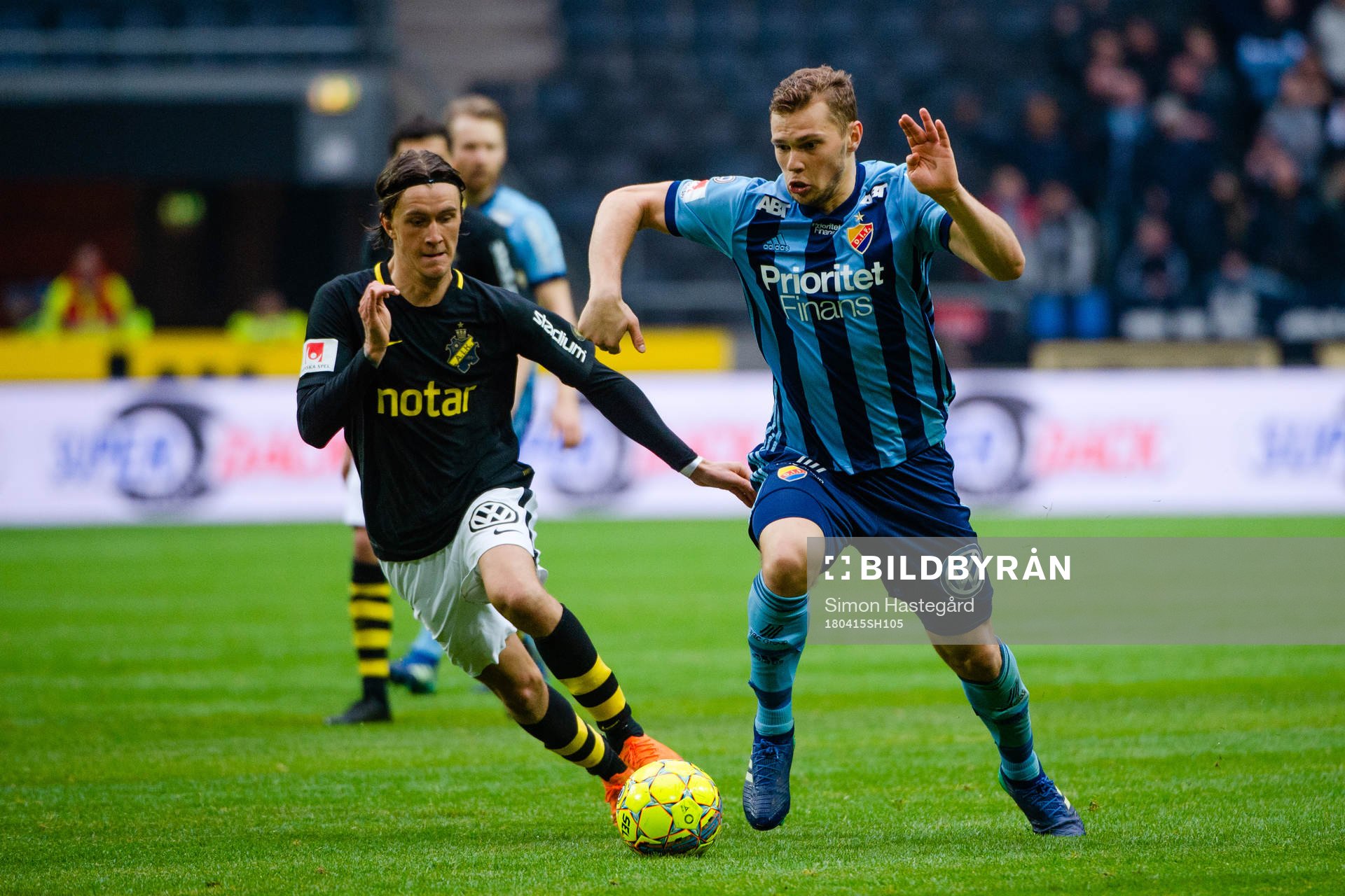 s Kristoffer Olsson och Djurgårdens Jesper Karlström