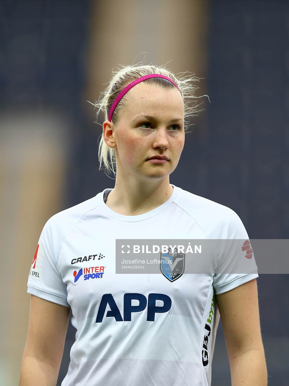 Växjös Elin Åkerman innan  fotbollsmatchen i