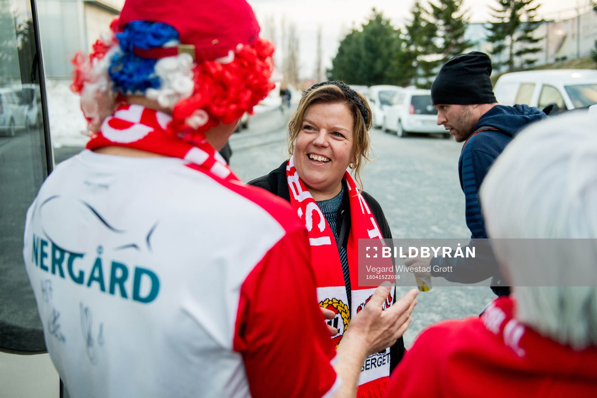 Else Kåss Furuseth together with fans of Tromsø