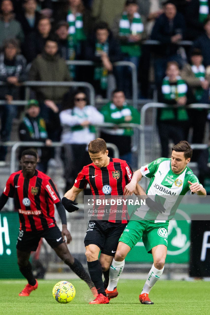 Brommapojkarnas Bajram Ajeti och Hammarbys Jeppe Andersen i