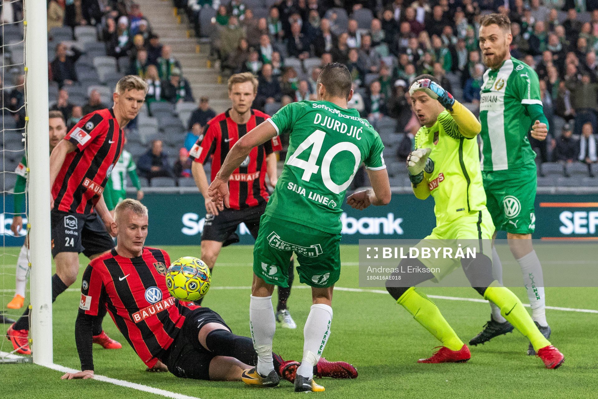 Brommapojkarnas Ludvig Öhman Silwerfeldt och målvakt