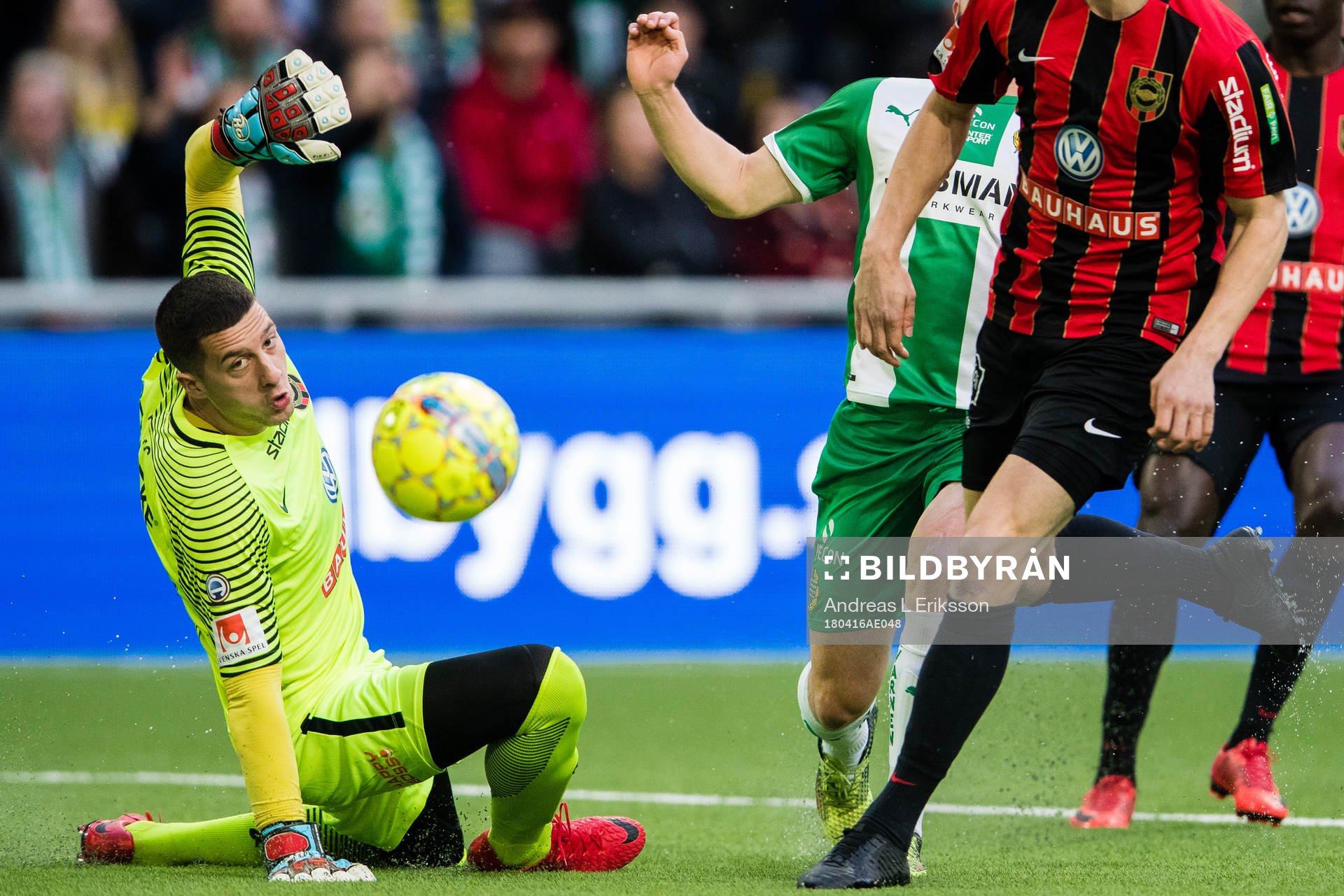 Brommapojkarnas målvakt Nikola Petric
