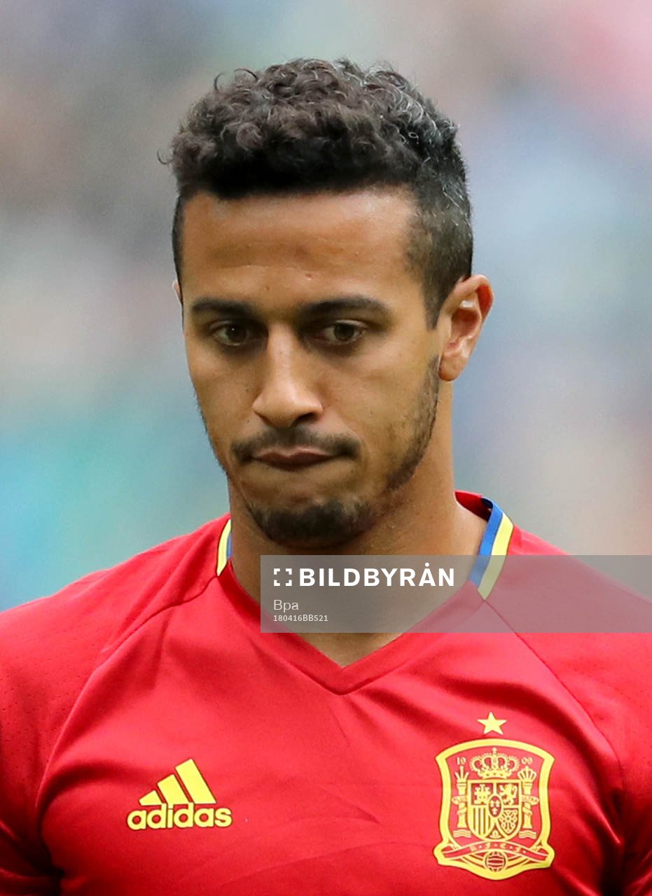 Fotboll, VM 2018, Porträtt, Spanien: Thiago Alcantara do Nascimento, Spanien, poserar för ett porträtt den 16 april 2018