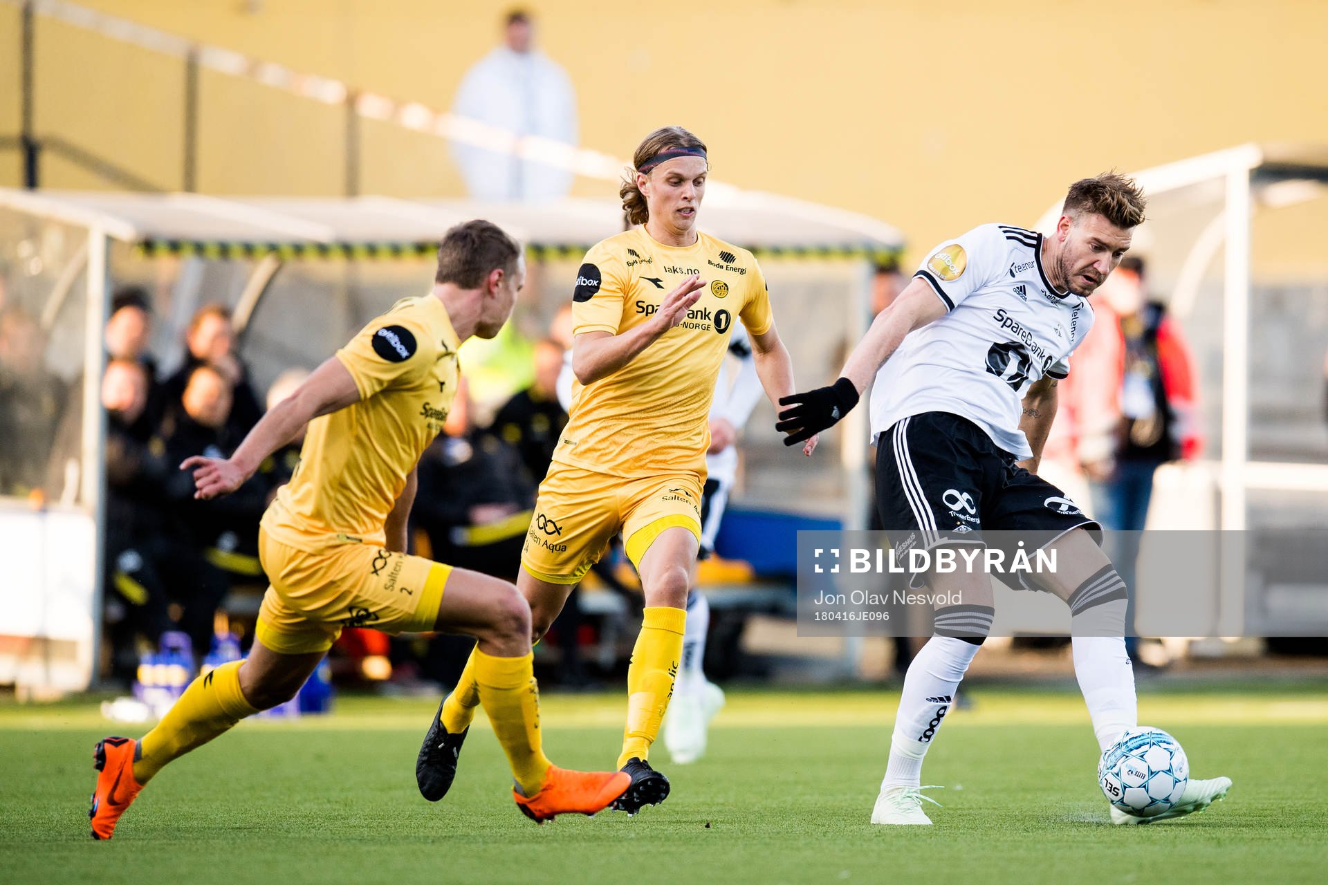 Ulrik Saltnes of Bodø/Glimt and Nicklas Bendtner of