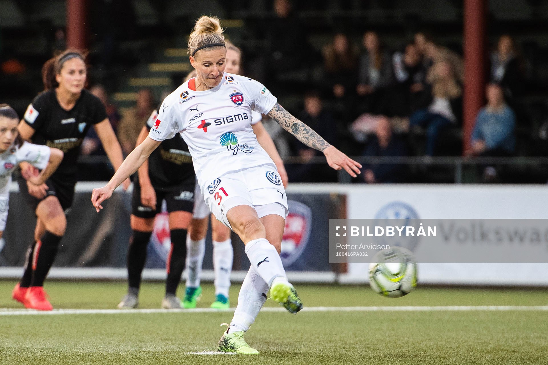 Rosengårds Anja Mittag skjuter straffen utanför