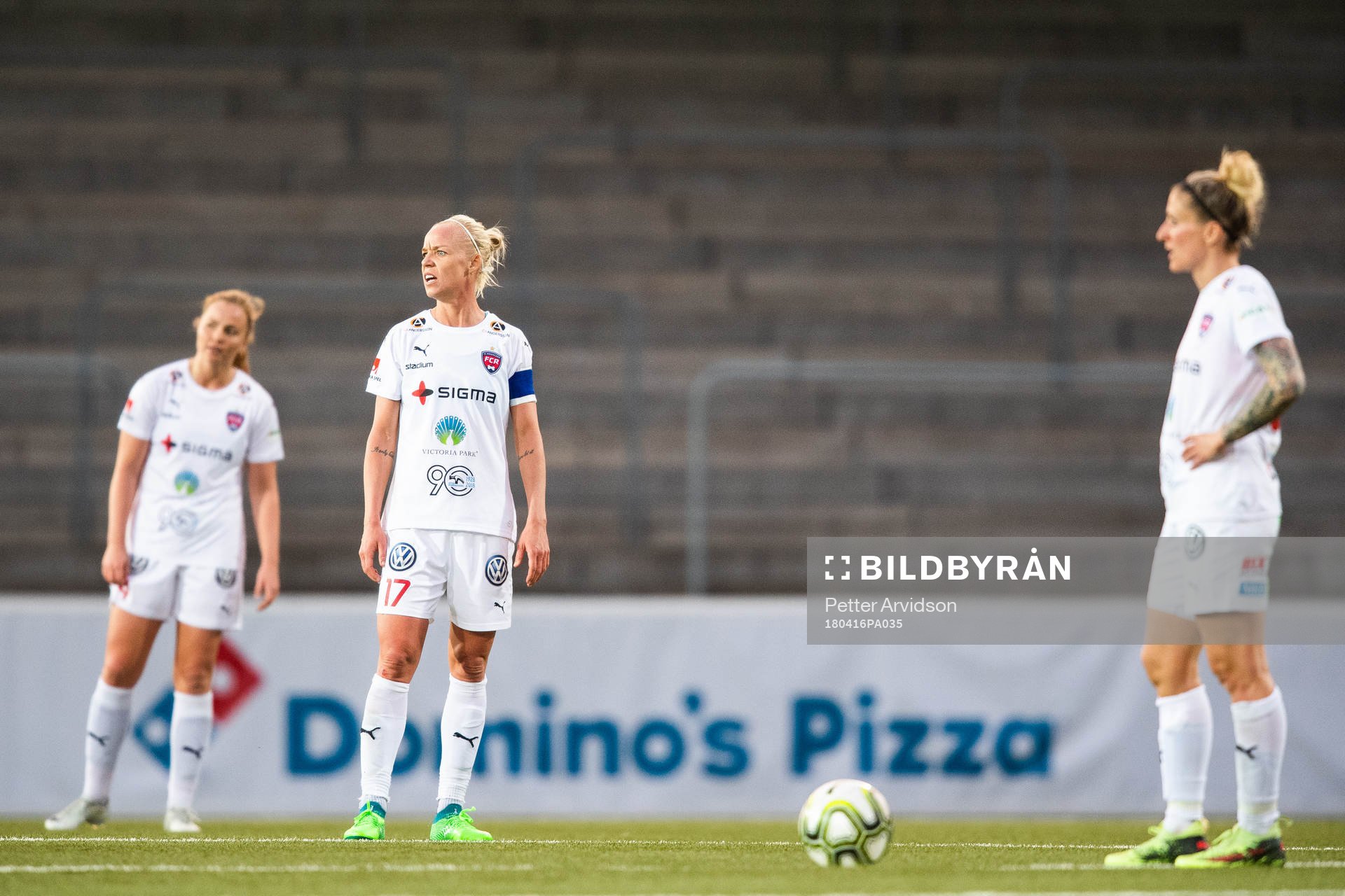 Rosengårds Caroline Seger och Anja Mittag deppar
