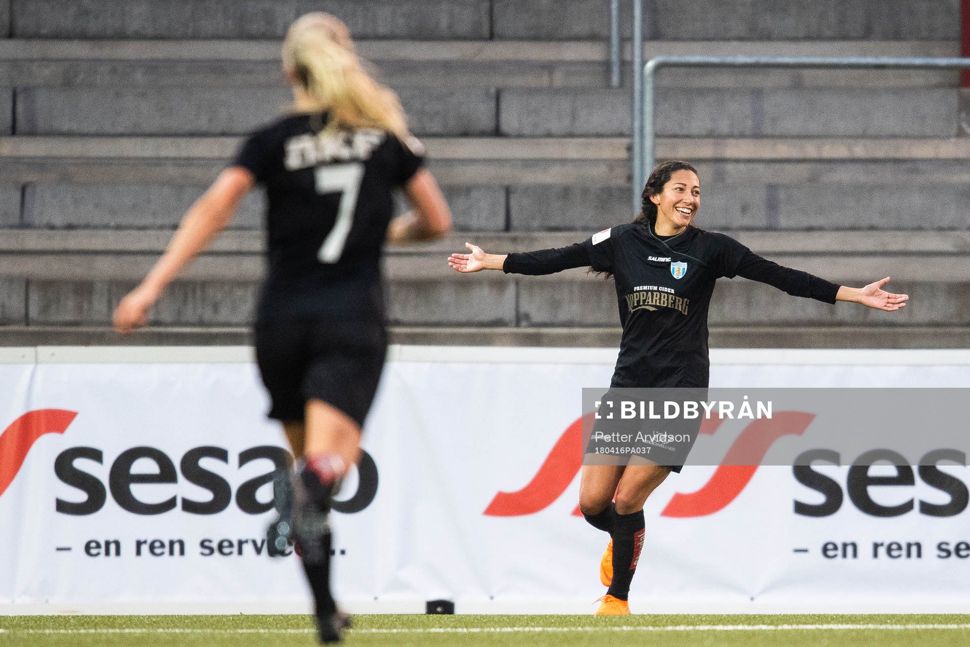 Göteborgs Christen Press jublar efter att hon gjort 0-1-målet under fotbollsmatchen i Damallsvenskan mellan FC Rosengård och Kopparbergs/Göteborg den 16 april 2018 i Malmö.
