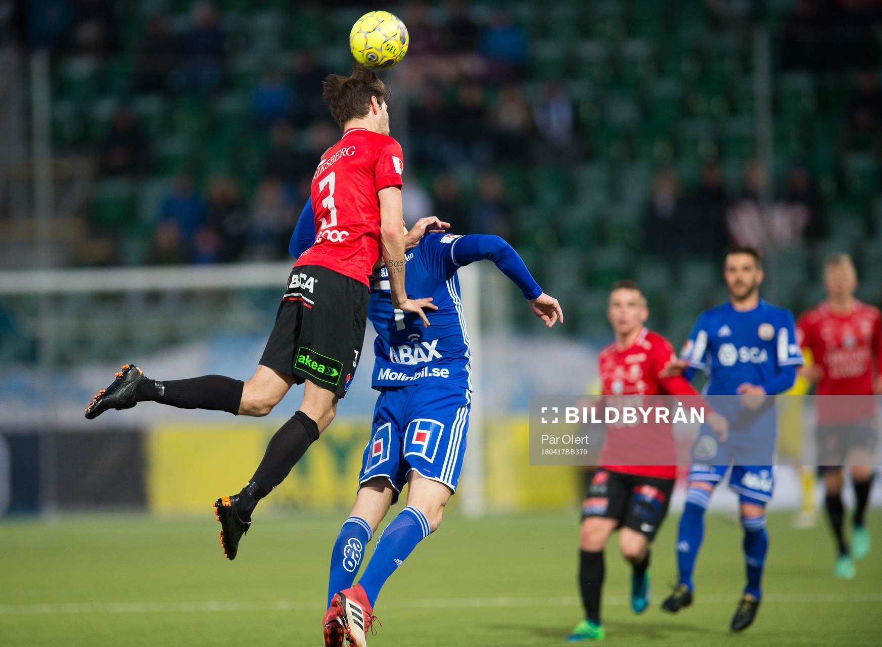 Trelleborgs Sebastian Ohlsson i nickduell med Sundsvalls