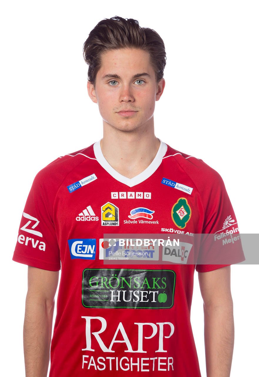 Skövdes John Hallstensson poserar för ett porträtt den 17 april 2018 i Skövde.