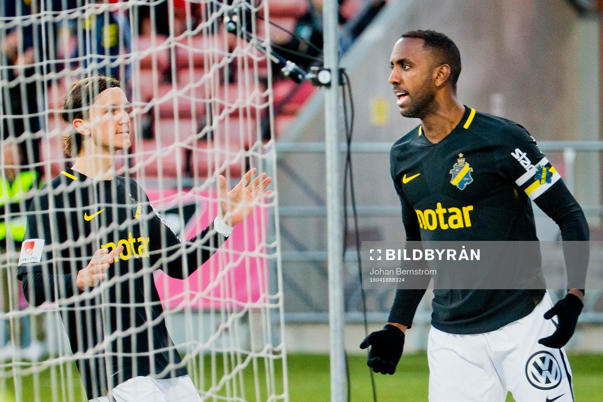s Henok Goitom gör 1-1 och jublar