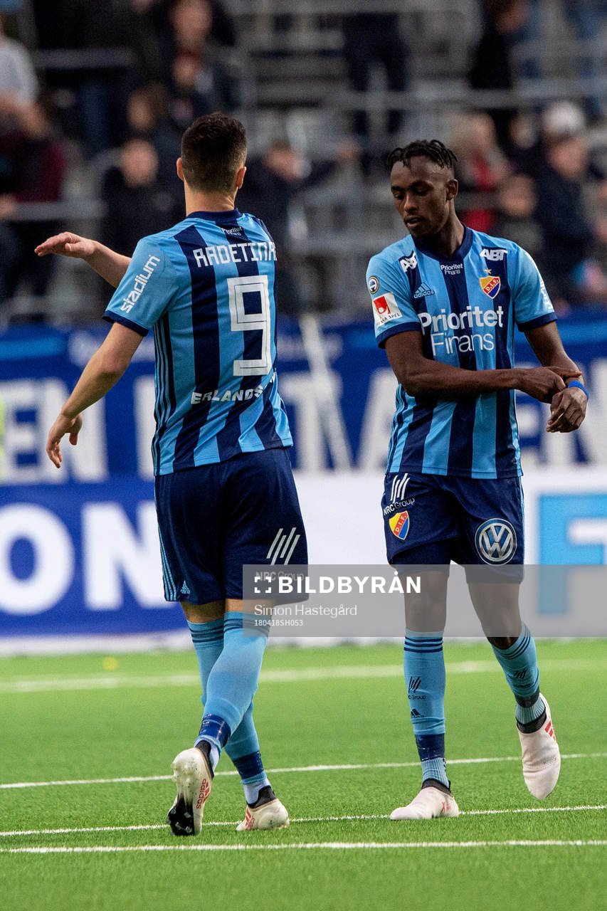 Djurgårdens Philana Tinotenda Kadewere jublar med Haris