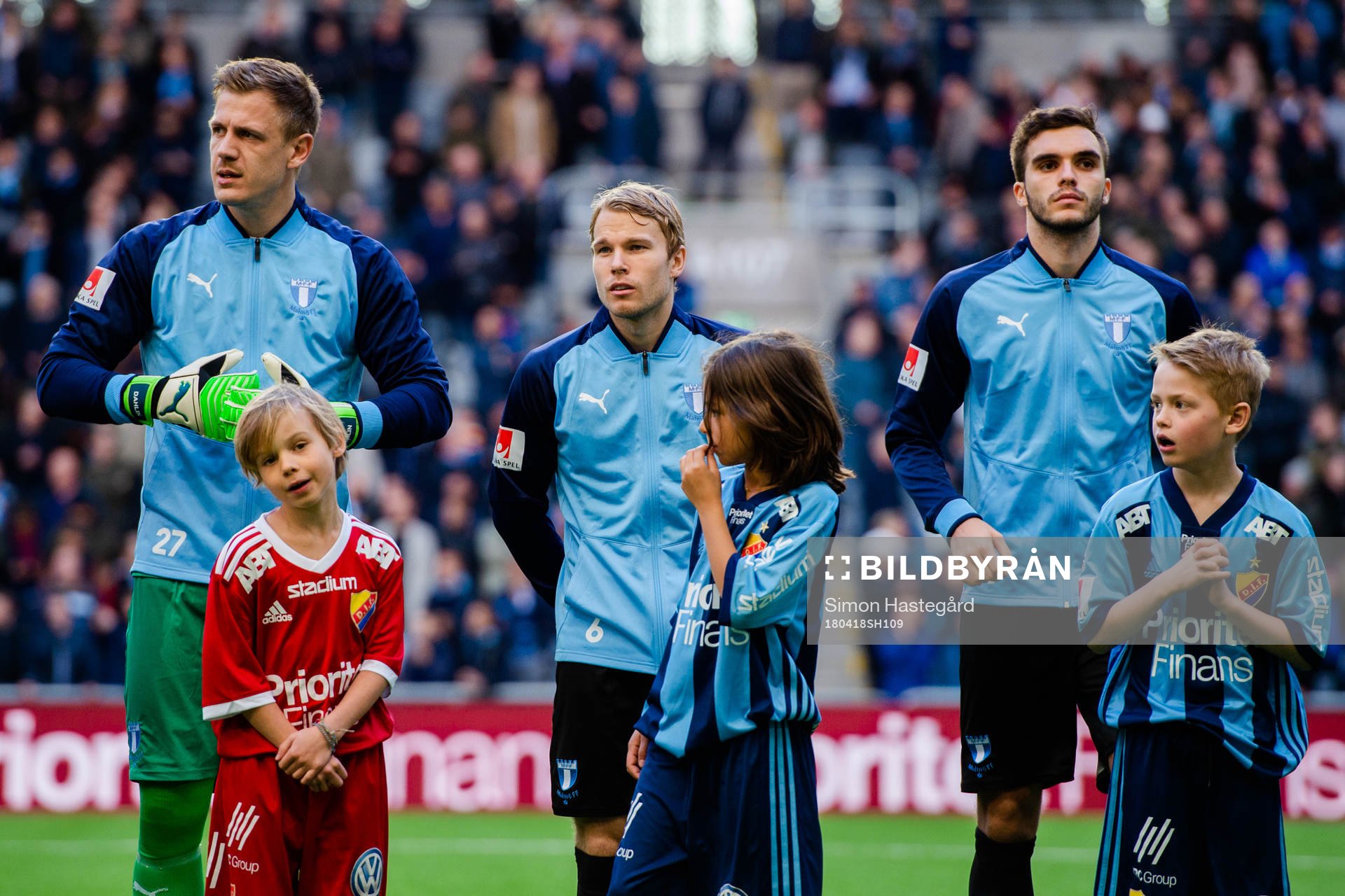 Malmö FFs målvakt Johan Dahlin , Oscar Lewicki och Egzon