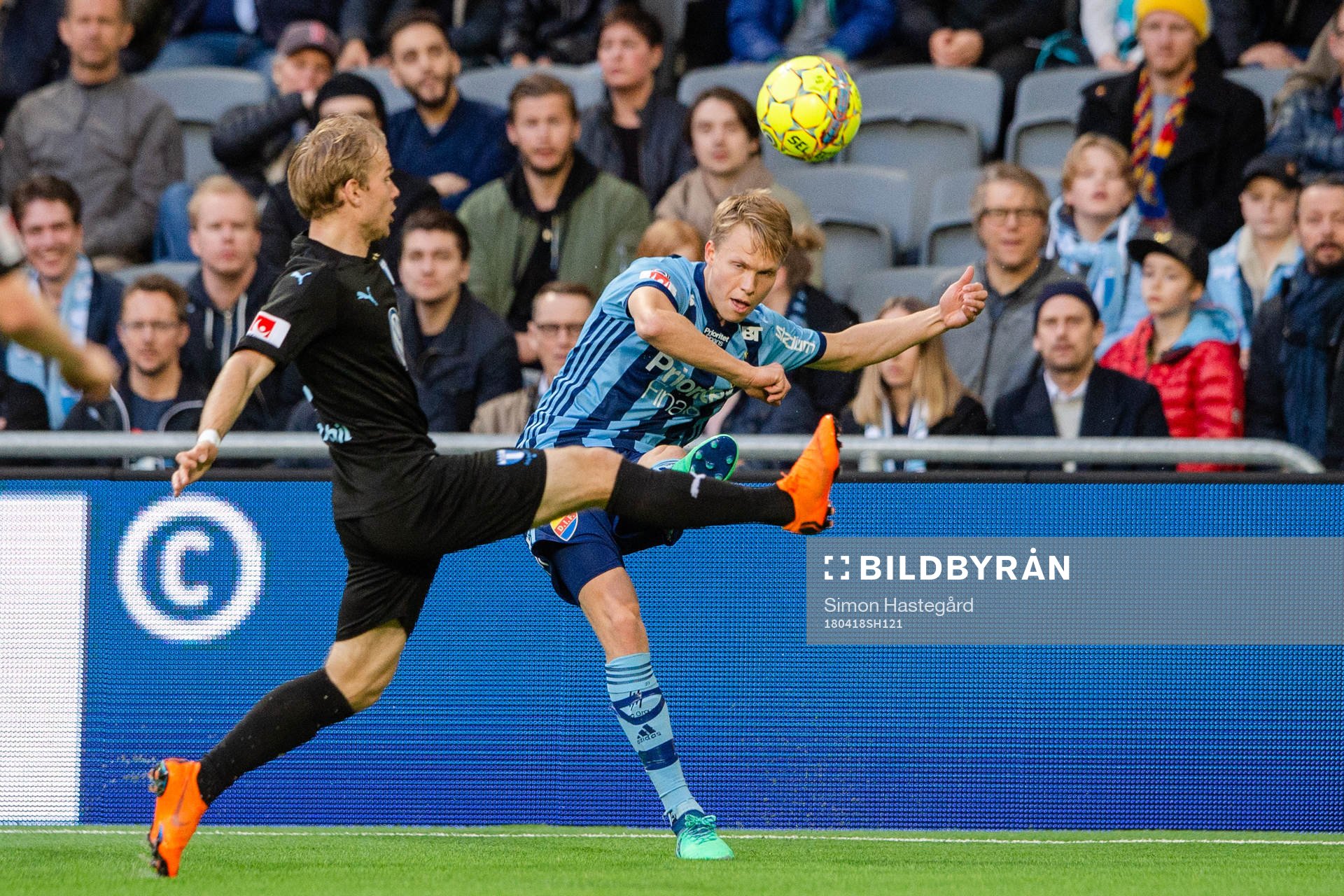 Malmö FFs Oscar Lewicki och Djurgårdens Jonathan