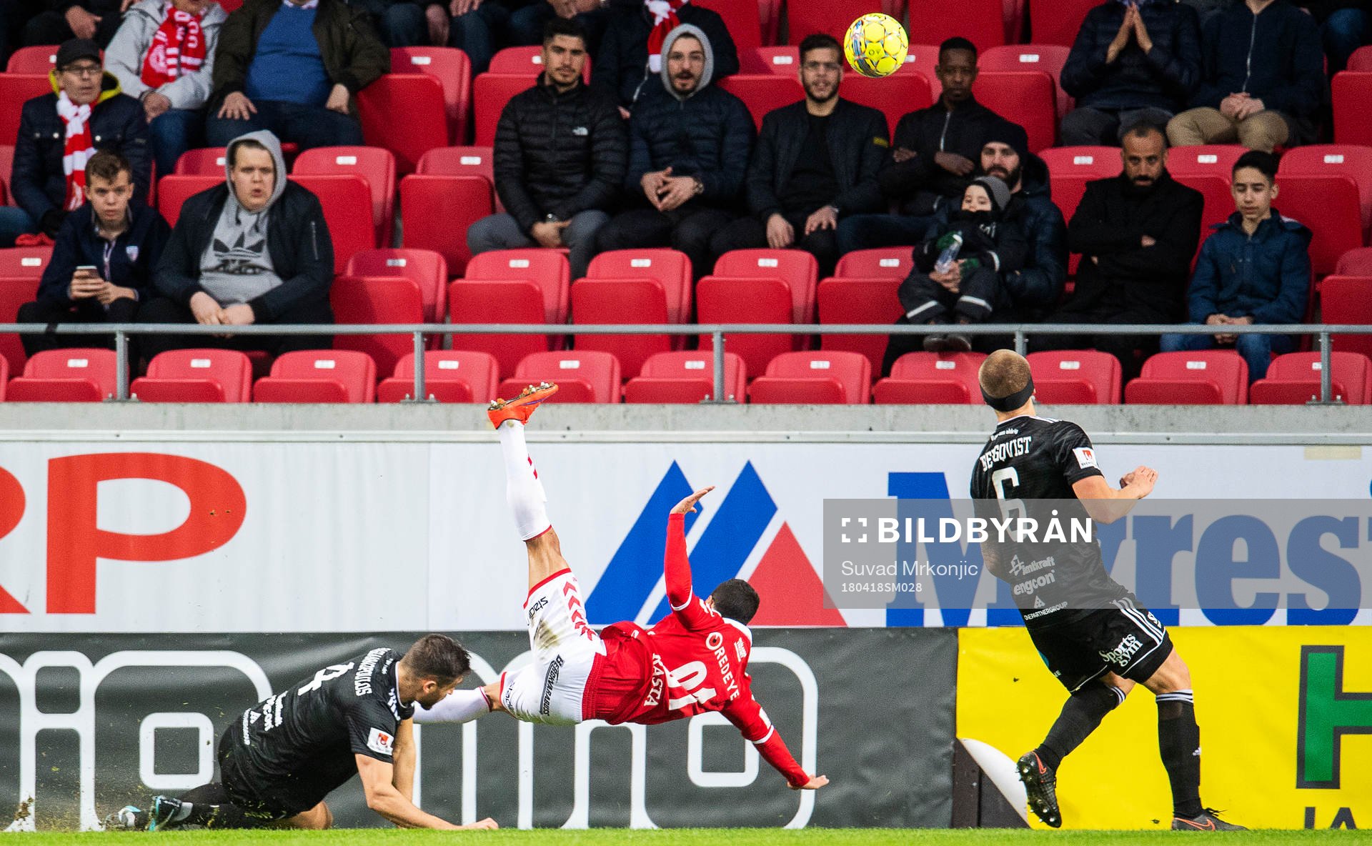 Östersunds Sotirios Papagiannopoulos fäller Kalmars Hiago