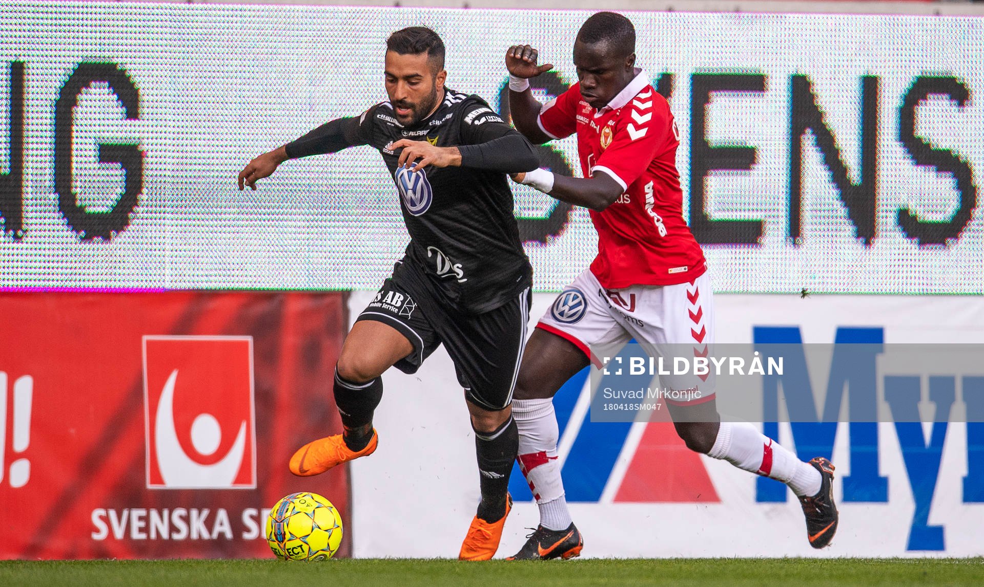 Kalmars Papa Alioune Diouf och Östersunds Saman Ghoddos