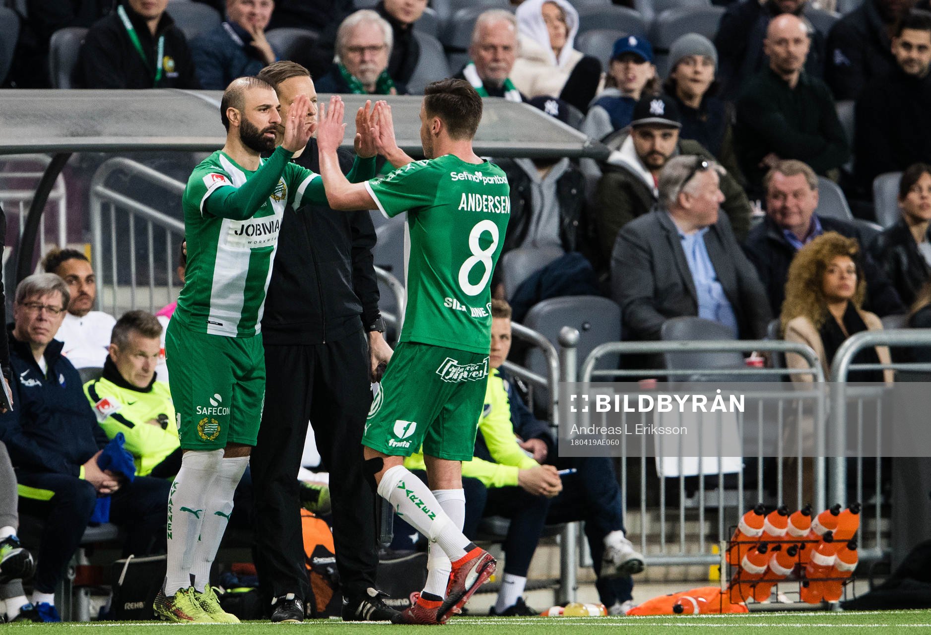 Hammarbys Kennedy Bakircioglu byter med Hammarbys Jeppe Andersen och gör i och med det match 300 för Hammarby under fotbollsmatchen i Allsvenskan mellan Hammarby och Norrköping den 19 april 2018 i Stockholm.