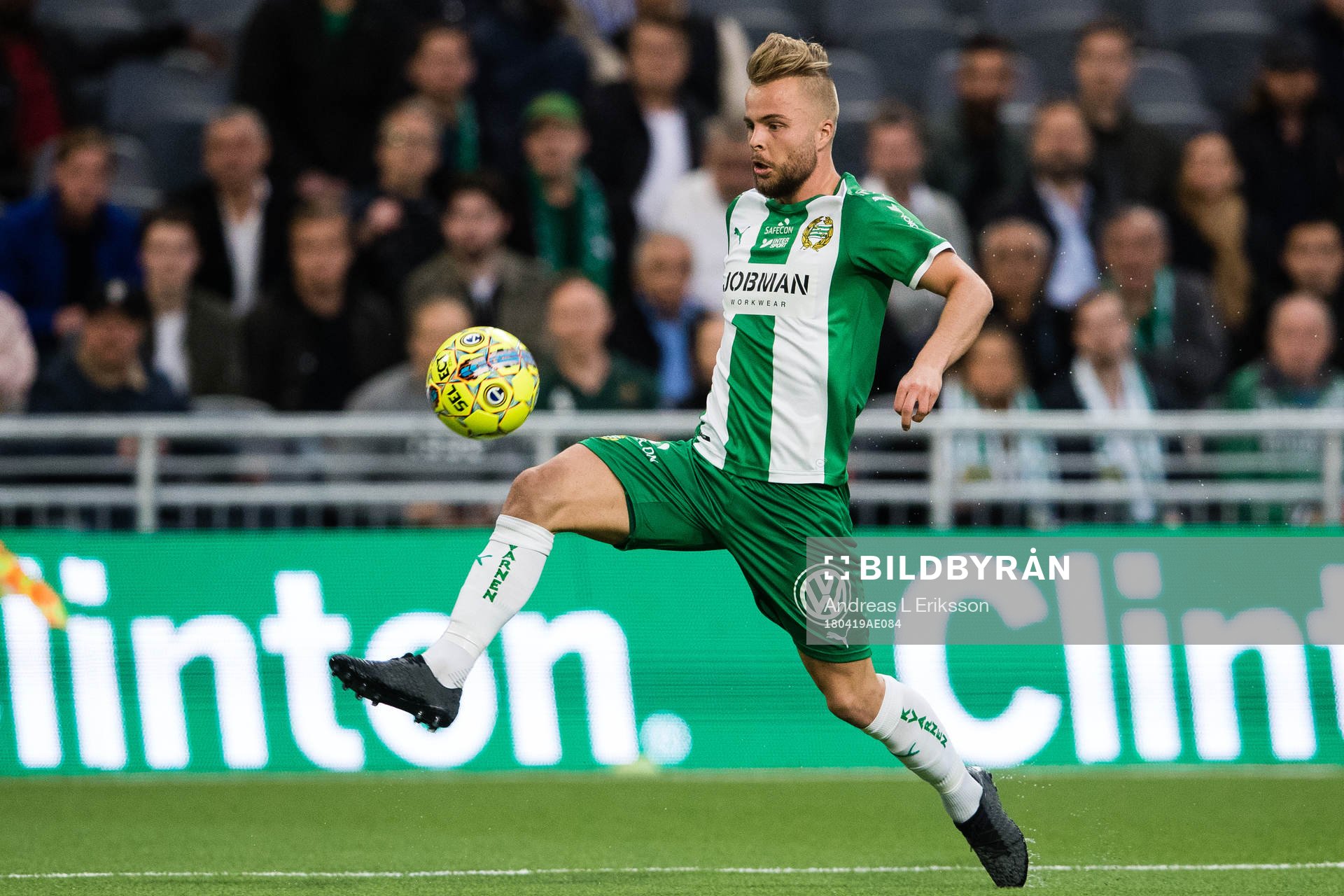 Hammarbys Sander Svendsen med bollen