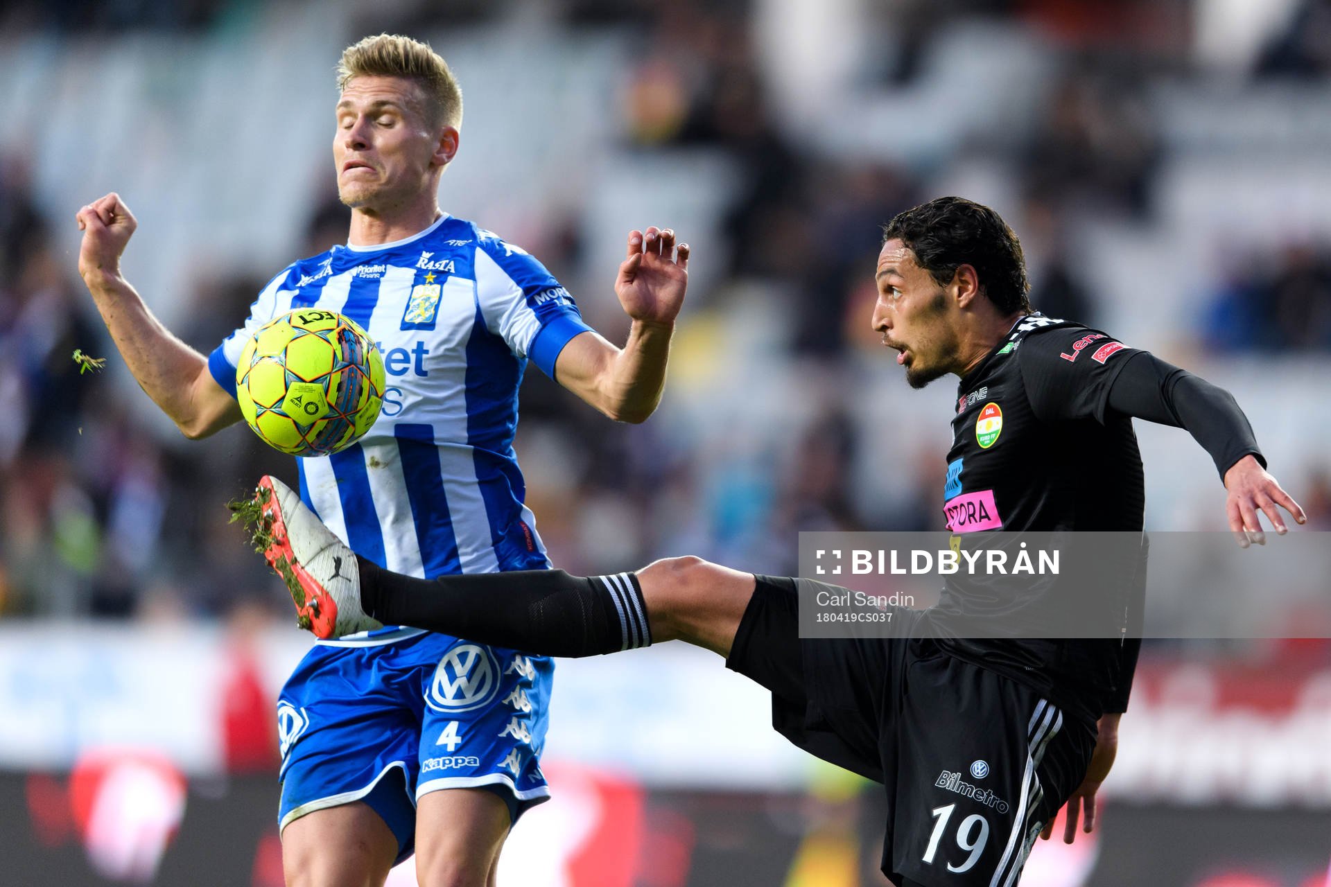 IFK Göteborgs Carl Starfelt och Dalkurds Younes Bnou