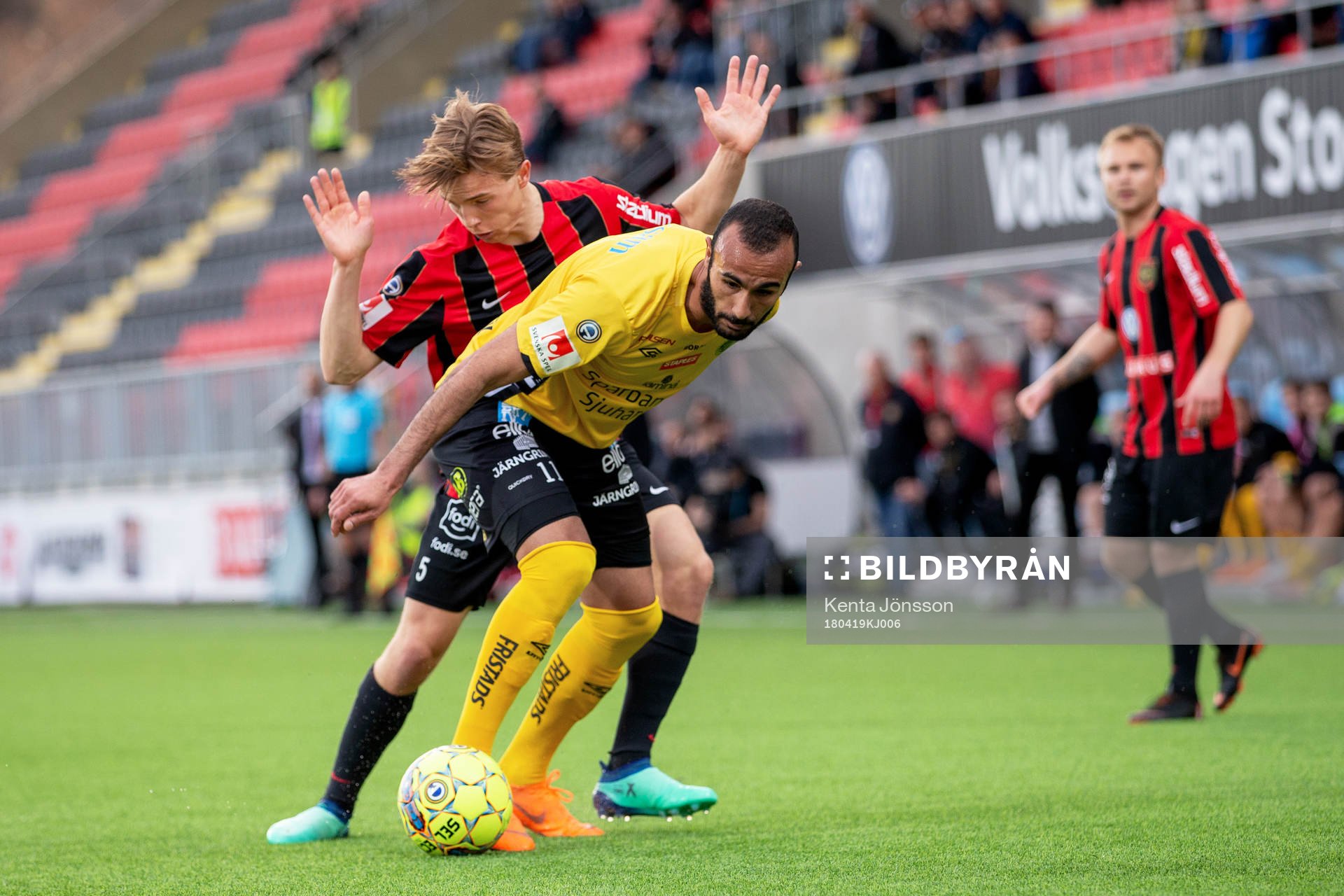 Elfsborgs Issam Jebali och Brommapojkarnas Jacob Ortmark