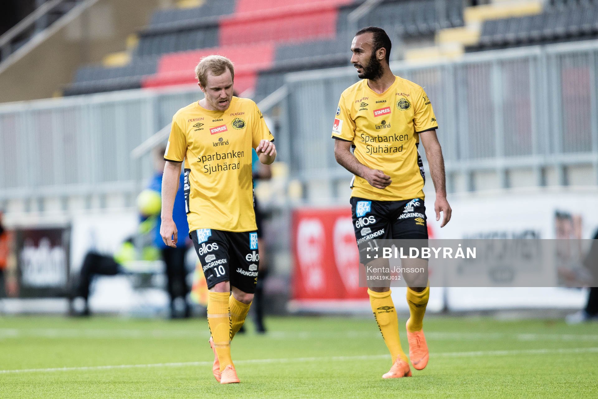 Elfsborgs Simon Lundevall och Issam Jebali deppar