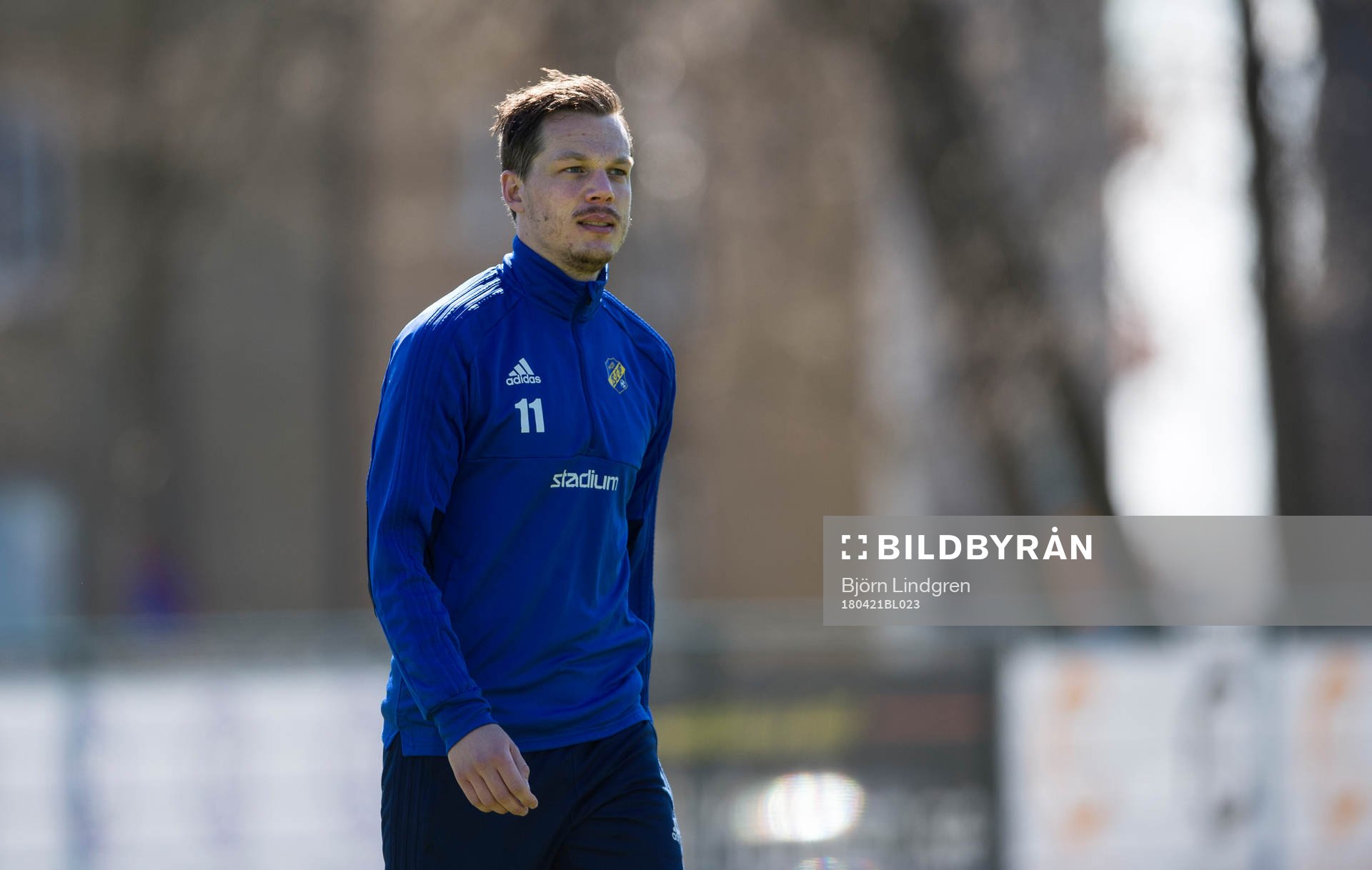 Eskilsminnes Jesper Andreas Larsson innan fotbollsmatchen i