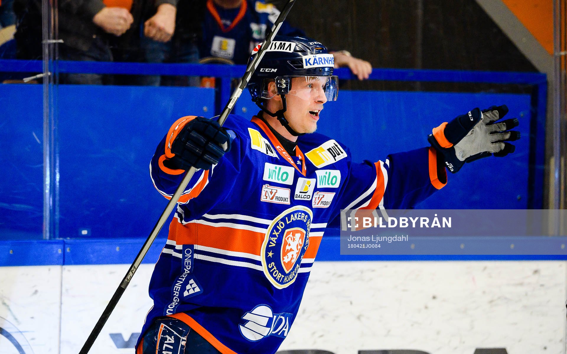 Växjös Elias Pettersson jublar