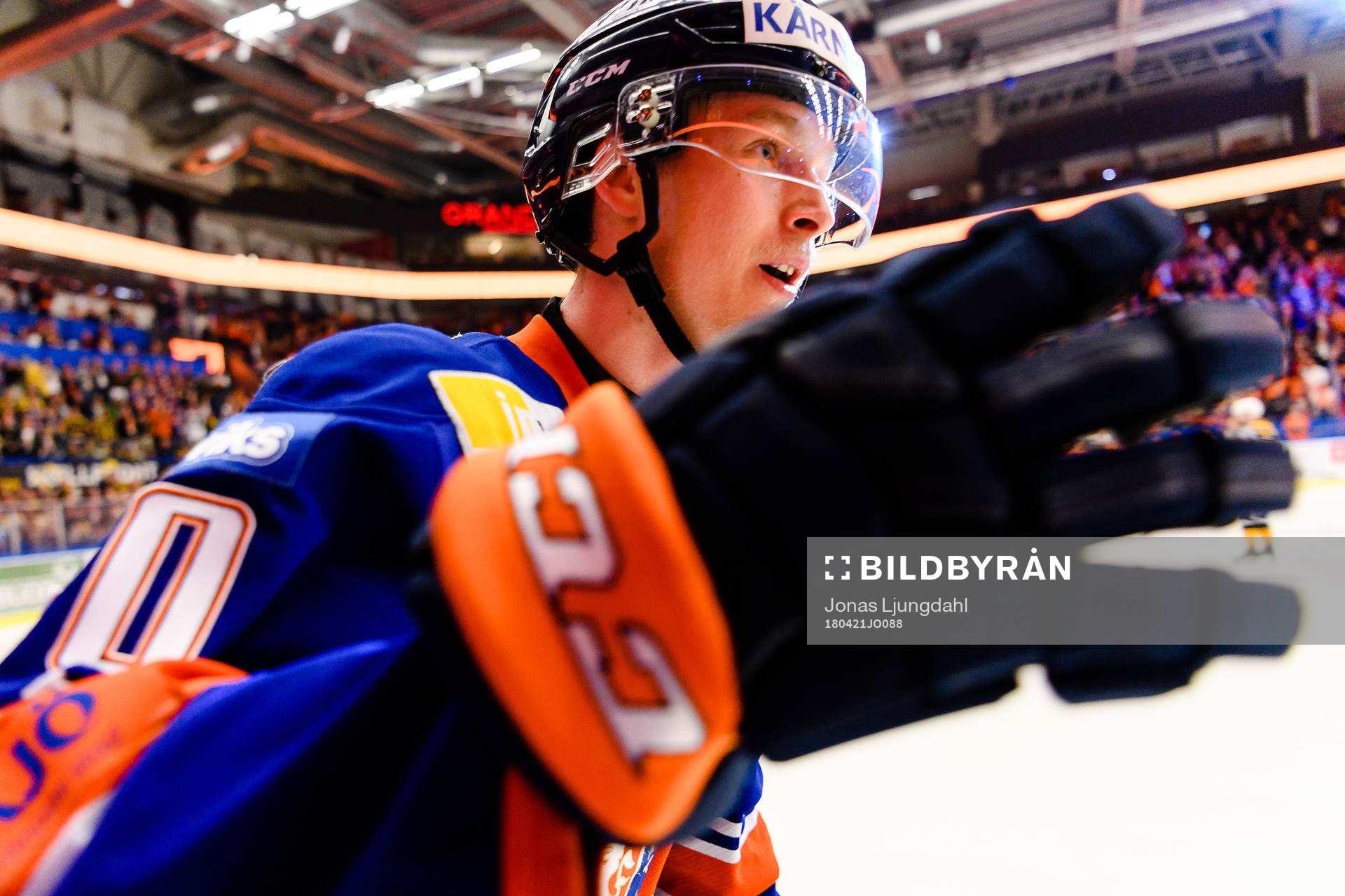 Växjös Elias Pettersson jublar