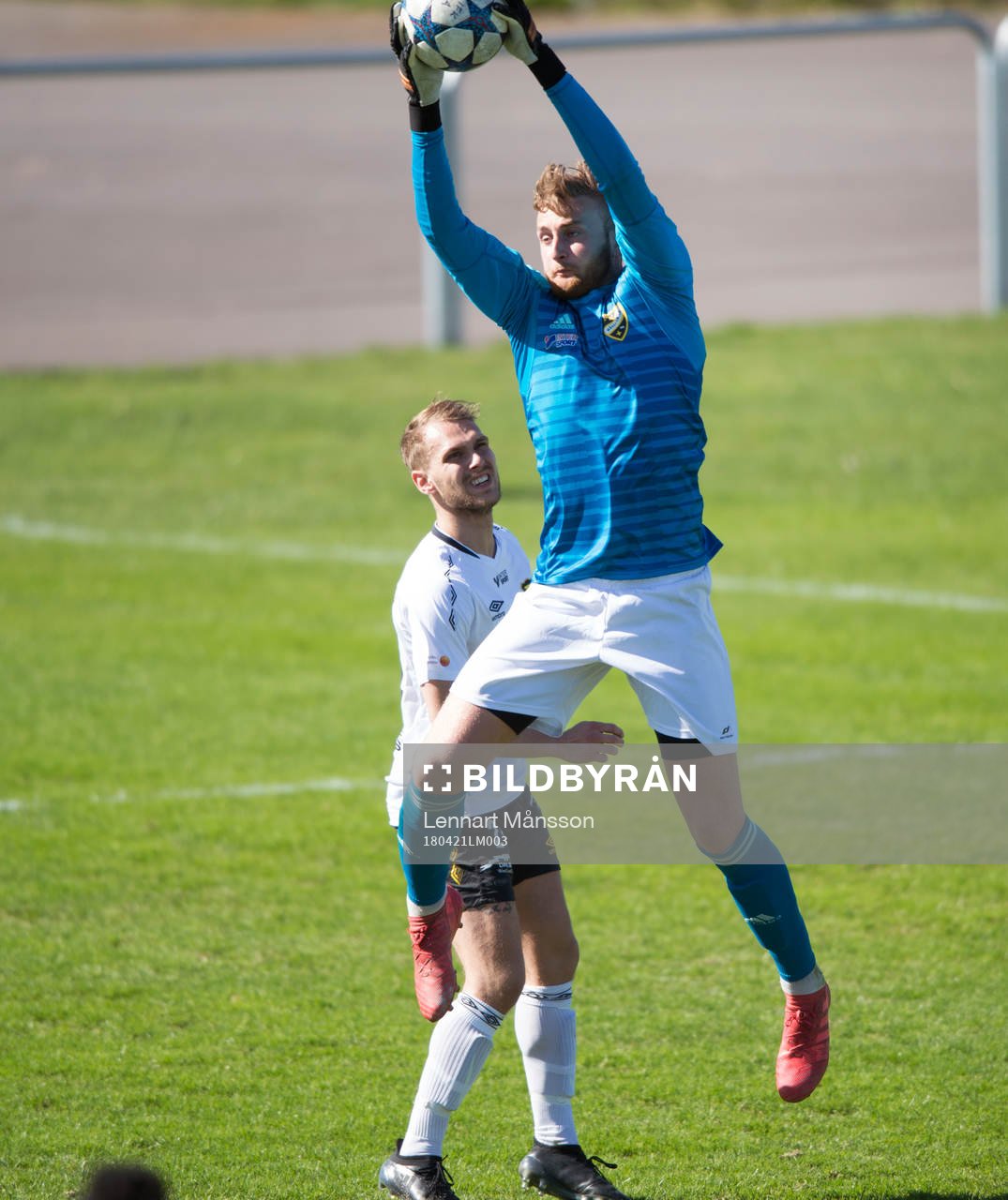 IFK Hässleholms Alexander Nilsson i matchen i division 2