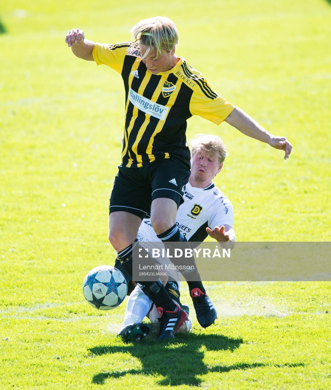IFK Hässleholms Gustaf Lindroth i matchen i division 2