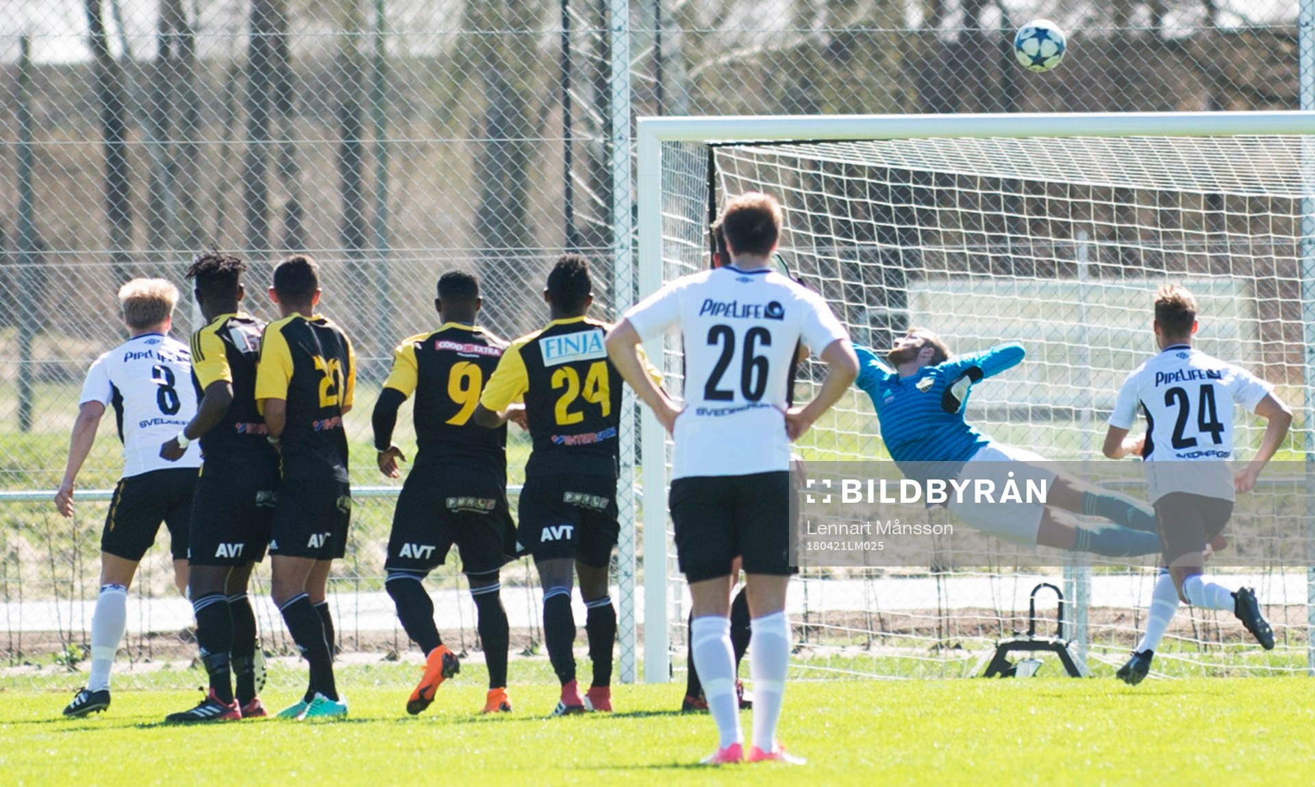 IFK Hässleholms målvakt gör jätteräddning i matchen i