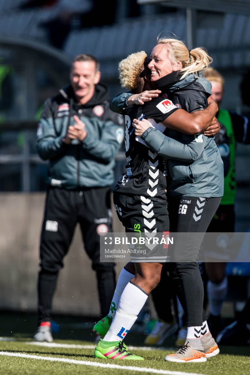 Kristianstads Rita Chikwelu jublar
