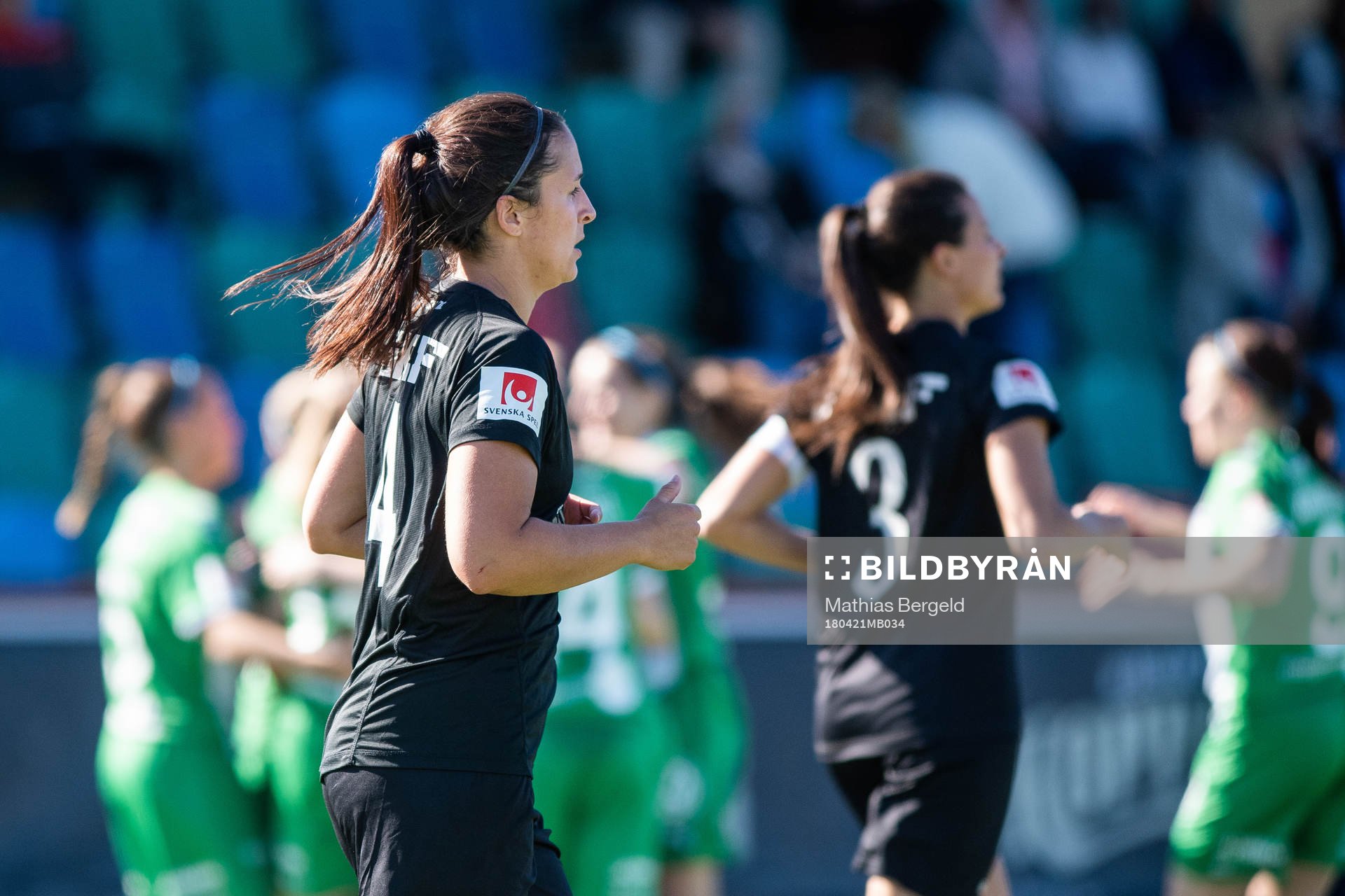 Göteborgs Taylor Leach deppar