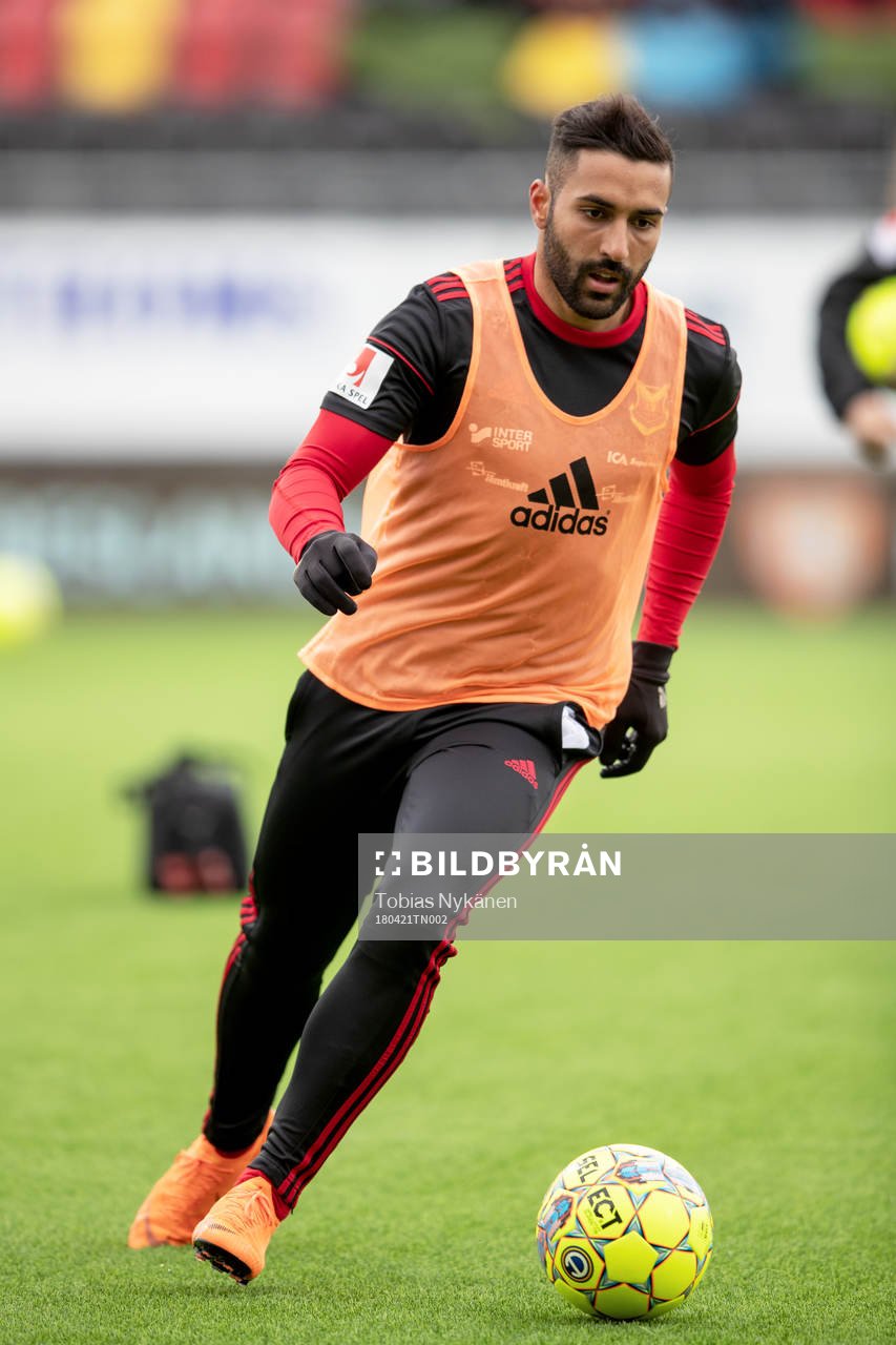 Östersunds Saman Ghoddos värmer upp