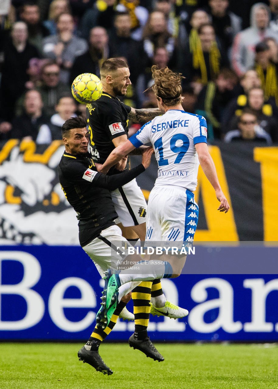 s Ahmed Yasin och Alexander Milosevic i en nickduell med
