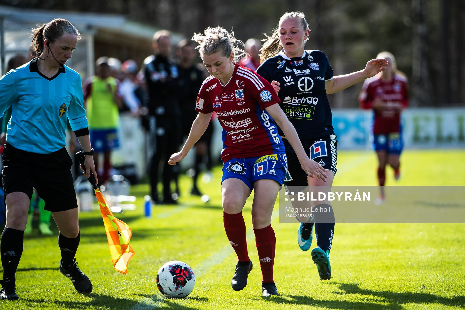 Vittsjös Amanda Persson  och Linköpings Frida Leonardsen
