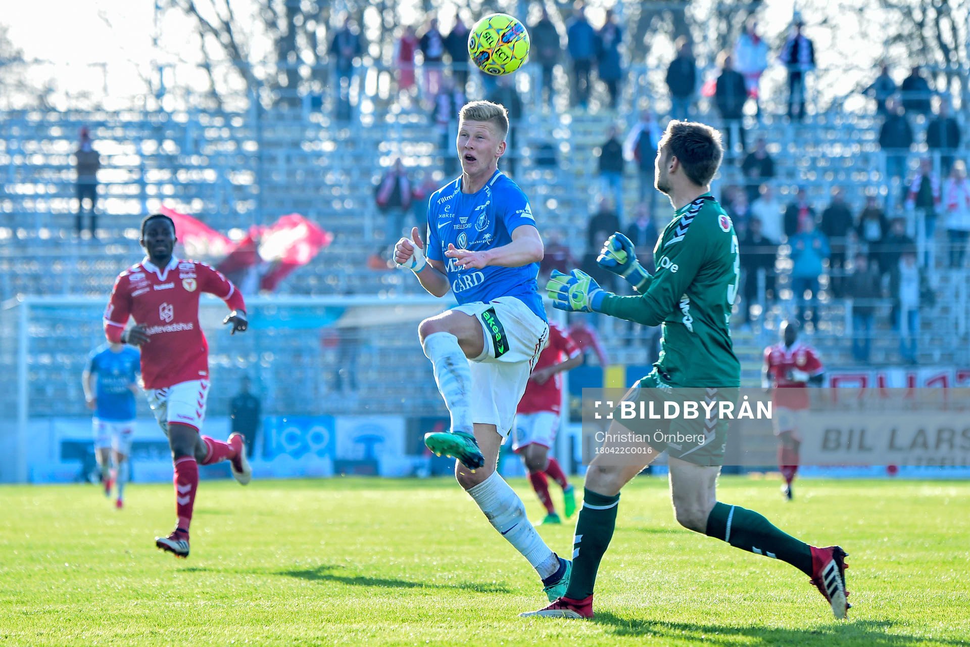 Trelleborgs Ottar Magnus Karlsson och målvakt Lucas