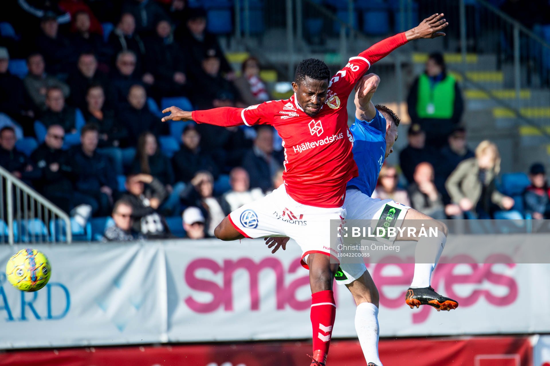 Kalmars Chima Uche Akas och Trelleborgs Felix Hörberg