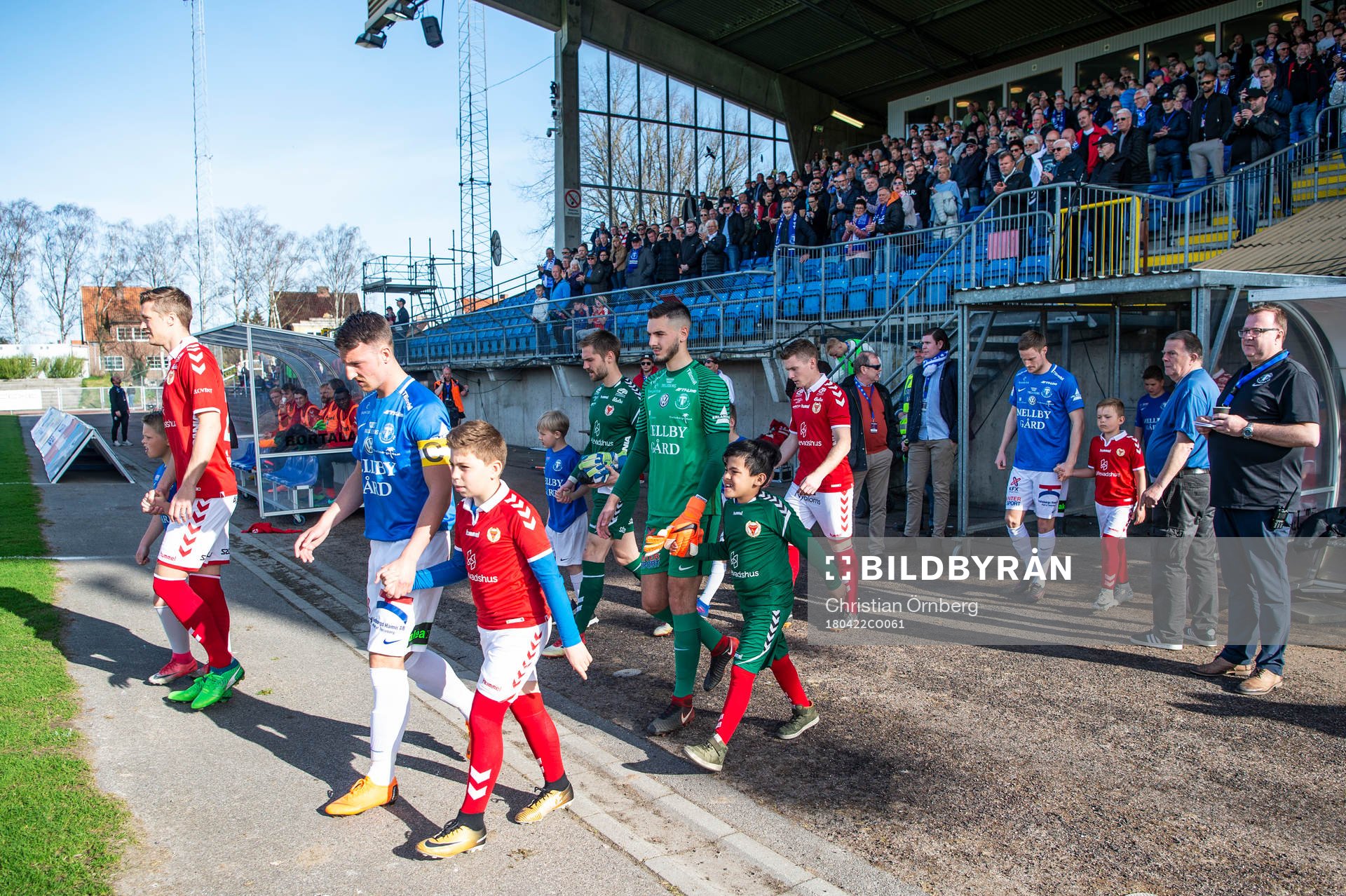 Trelleborgs och Kalmars spelare kommer ut innan