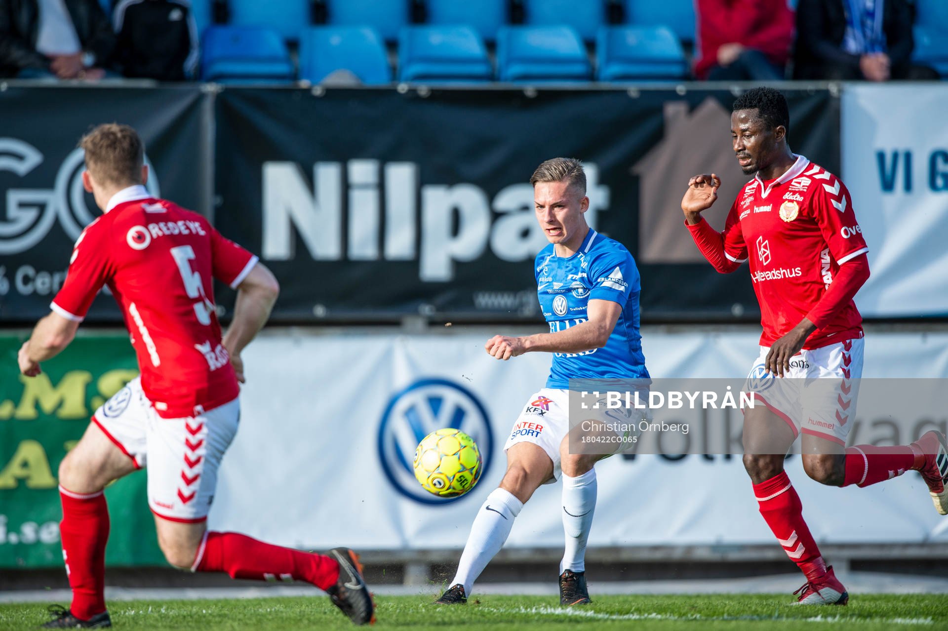 Trelleborgs Felix Hörberg mot Kalmars Chima Uche Akas