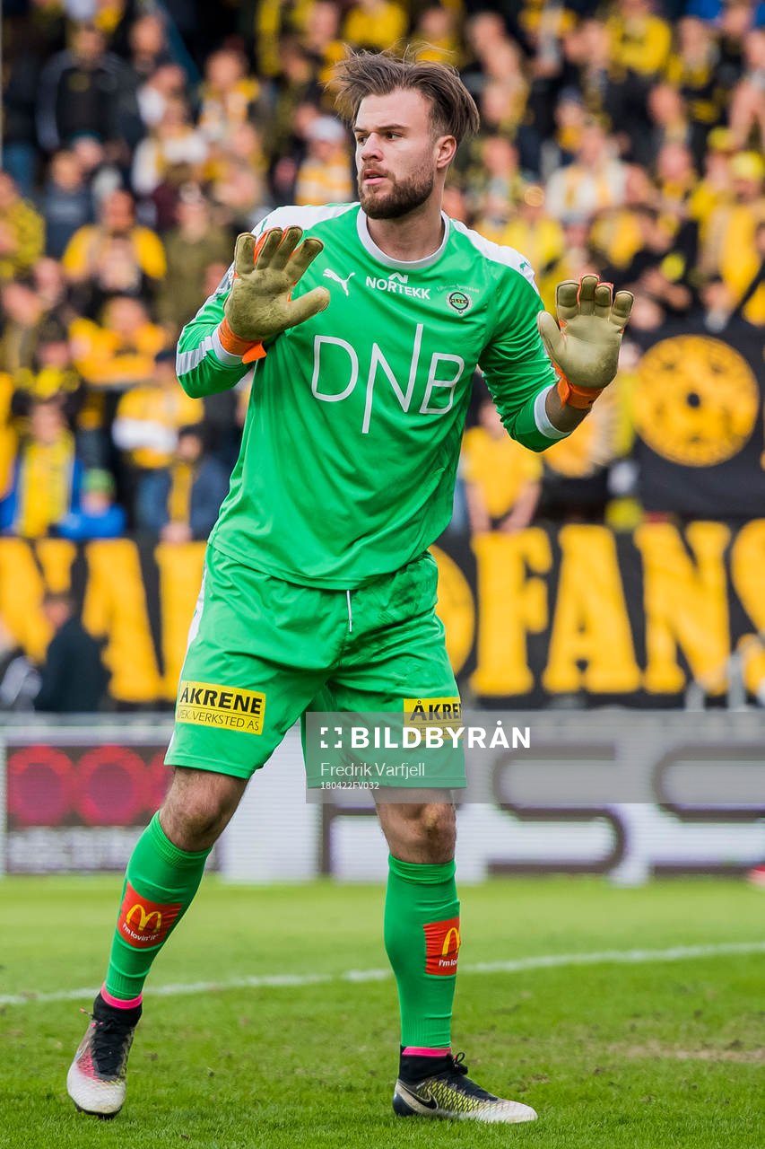 Goalkeeper Marko Maric of Lillestrøm