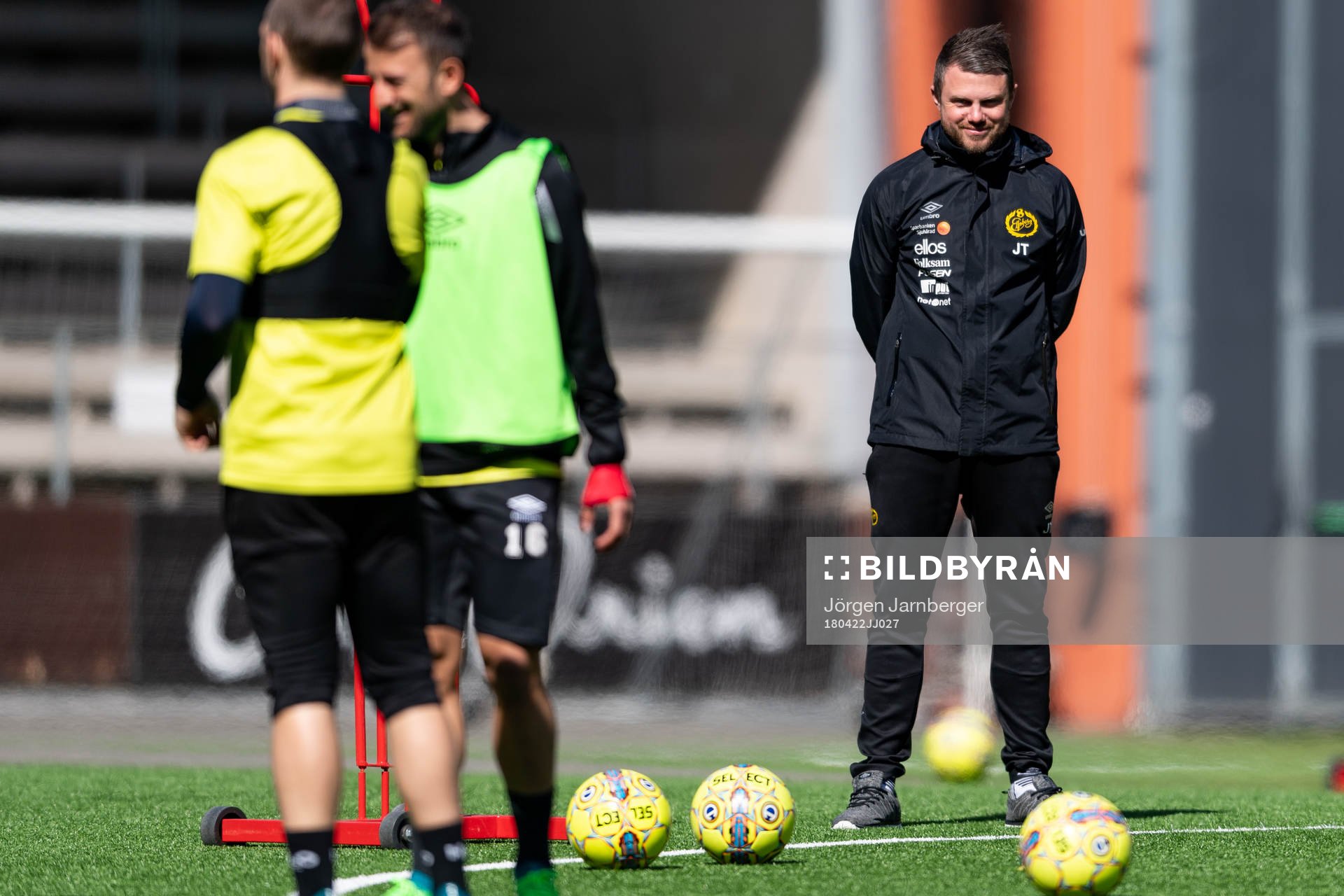 manager Jimmy Thelin