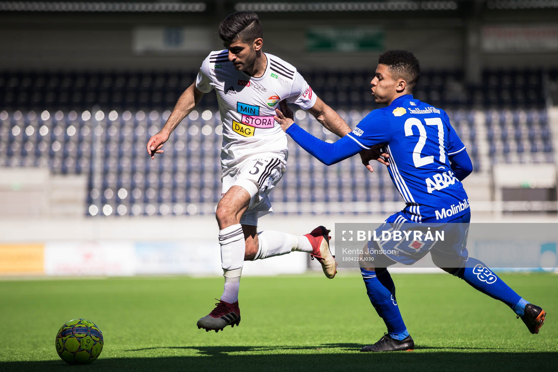 Dalkurds Rewan Amin och Sundsvalls Romain Gall