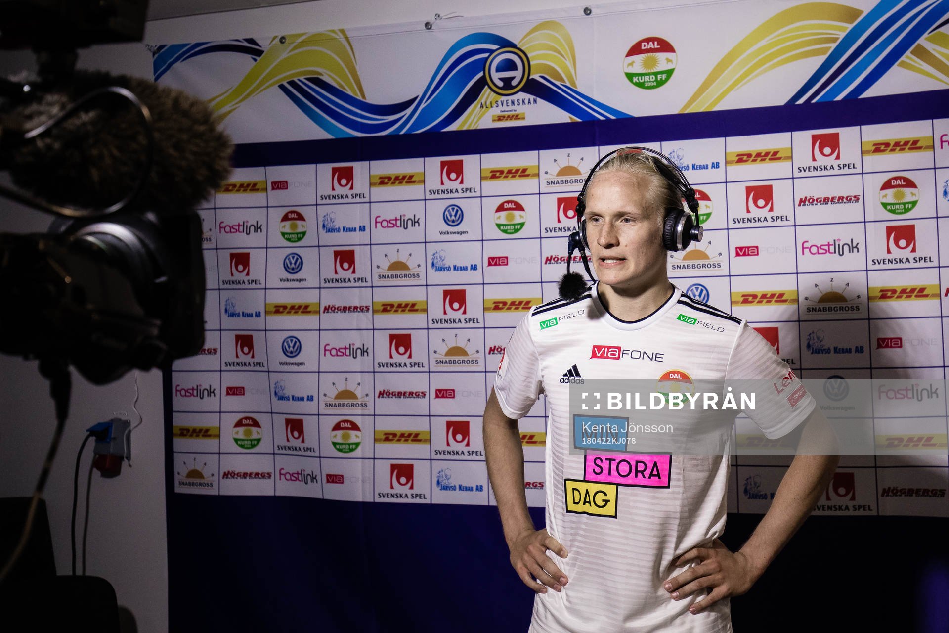Dalkurds Henrik Löfkvist intervjuas efter fotbollsmatchen i Allsvenskan mellan Dalkurd och GIF Sundsvall den 22 April 2018 i Gävle. 