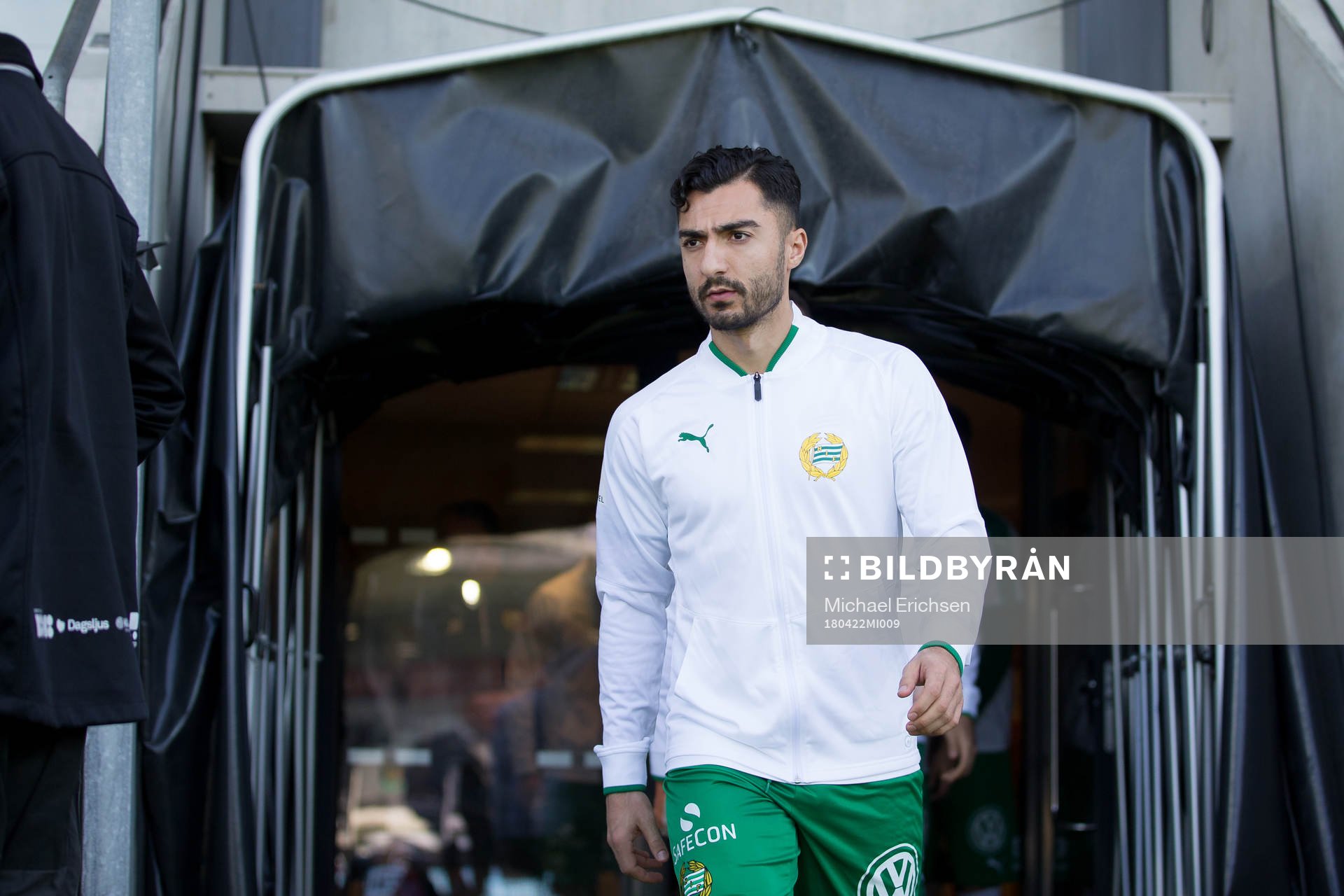 Hammarbys Jiloan Hamad innan fotbollsmatchen i allsvenskan