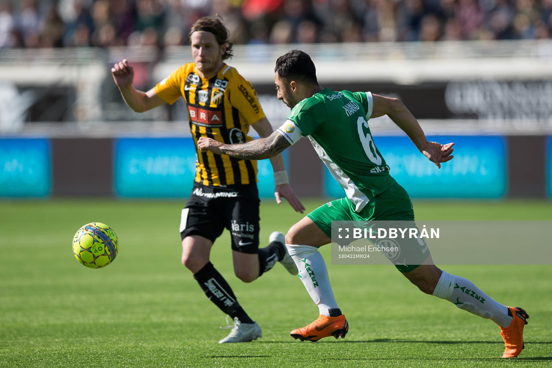 Hammarbys Jiloan Hamad mot Häckens Erik Friberg