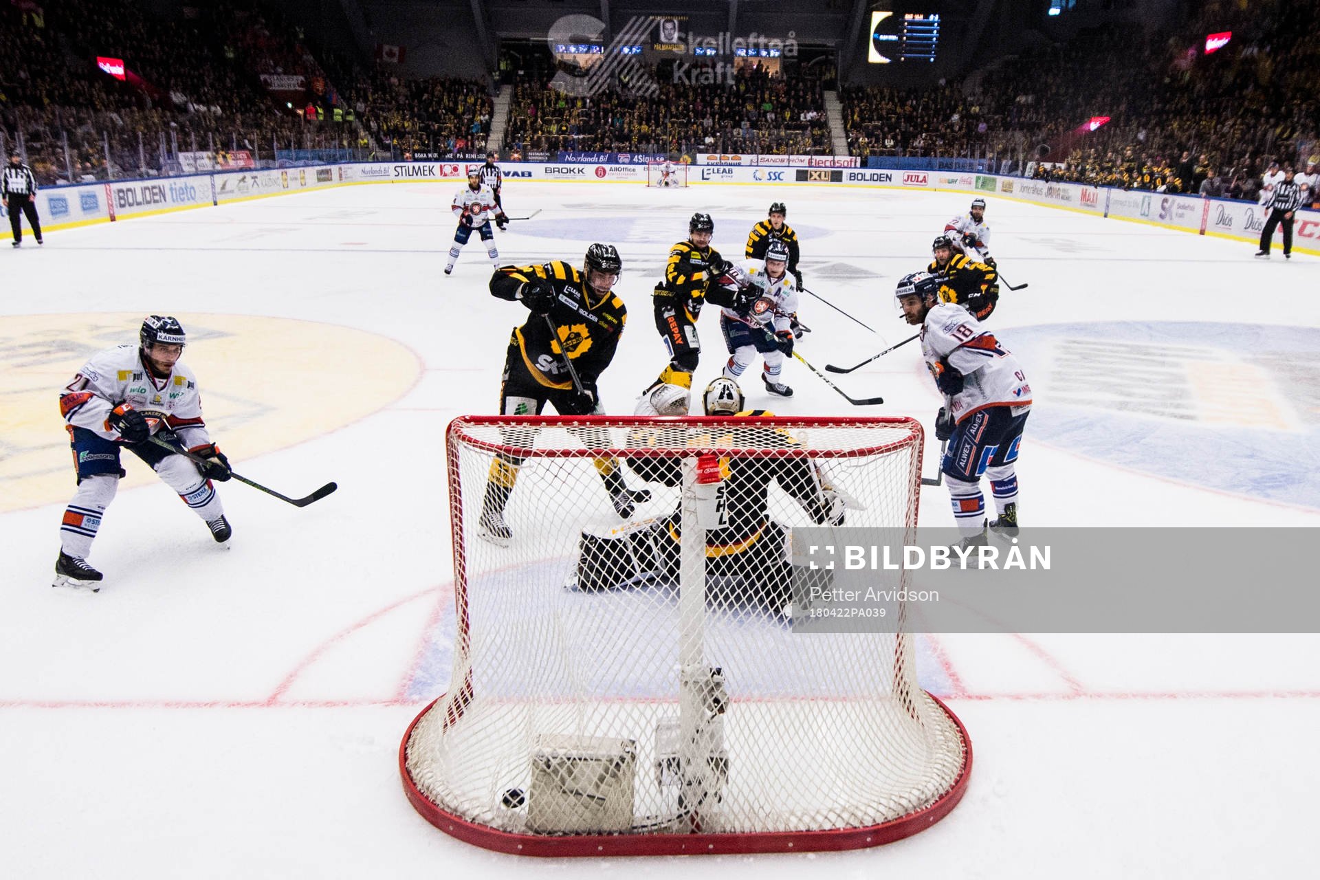 Växjös Janne Pesonen gör 0-3 bakom Skellefteås målvakt