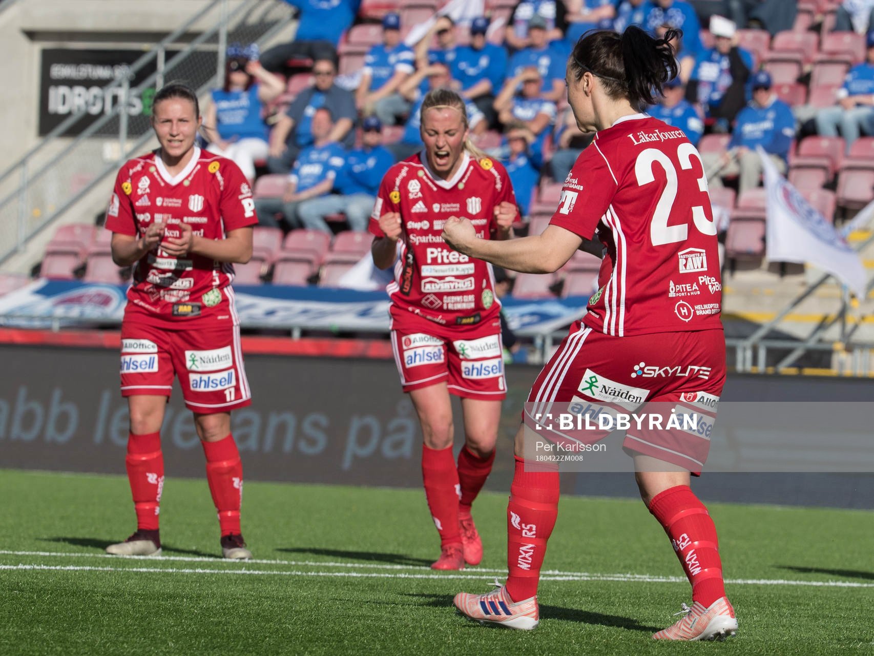 Piteås June Pedersen har precis satt 0-2 målet på straff
