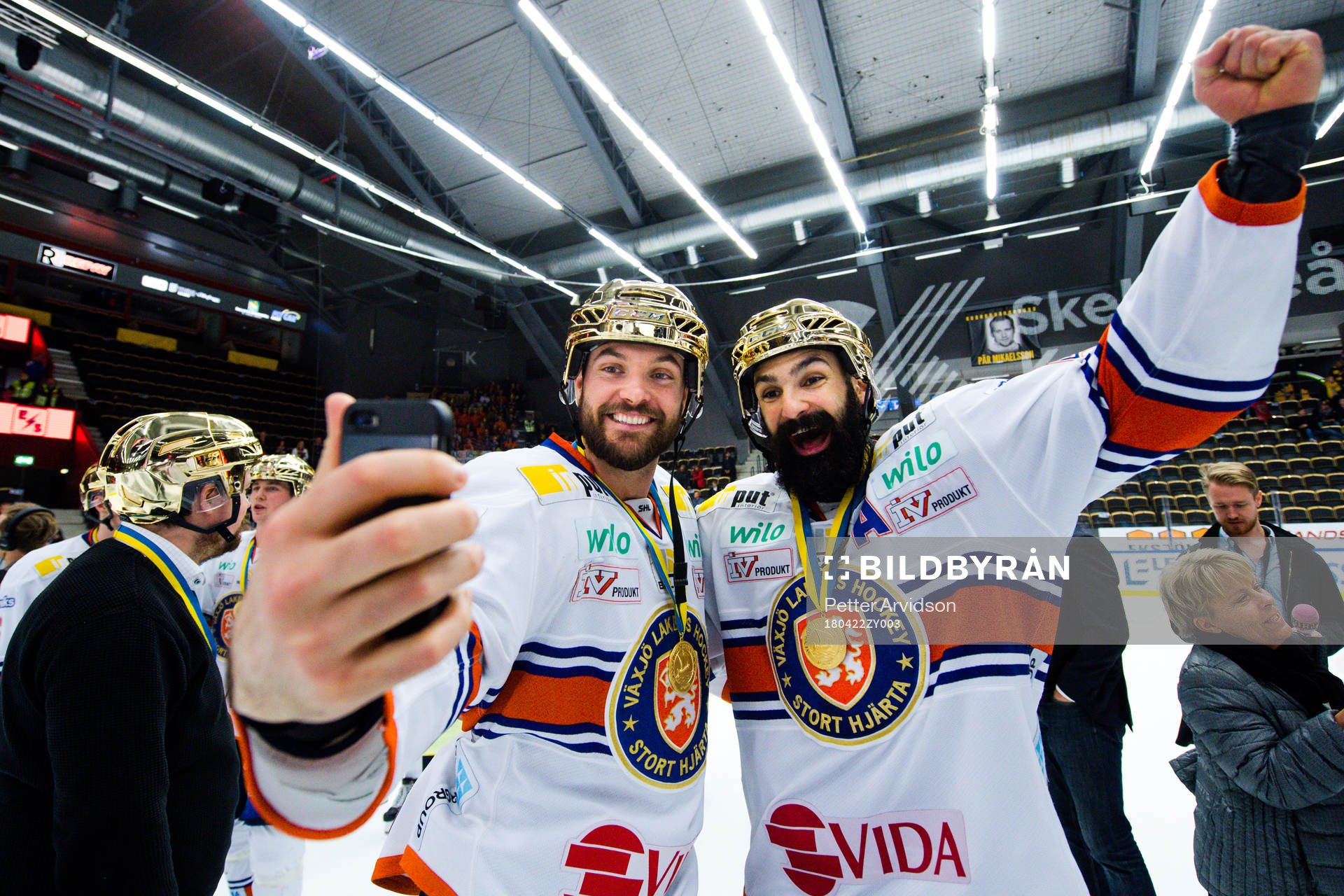 Växjös Noah Welch och Daniel Rahimi jublar