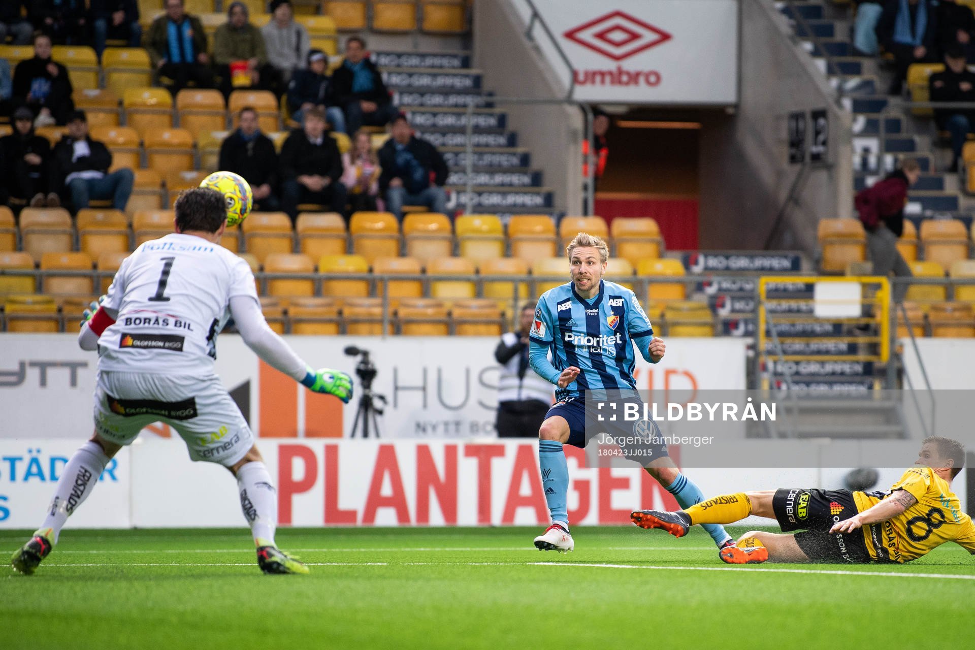 Djurgårdens Jonathan Ring gör 1-1-målet på Elfsborgs